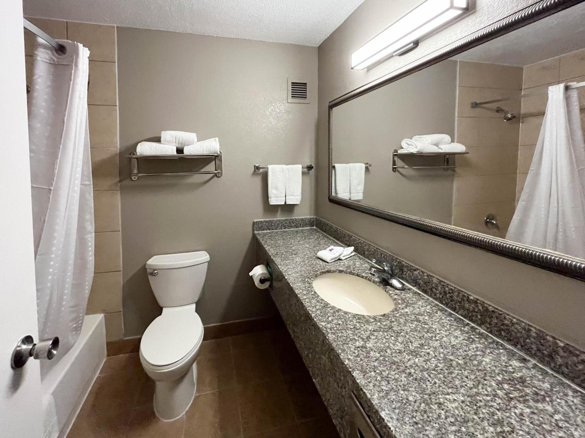 Motel 6 Nacogdoches TX SFA University photo 14