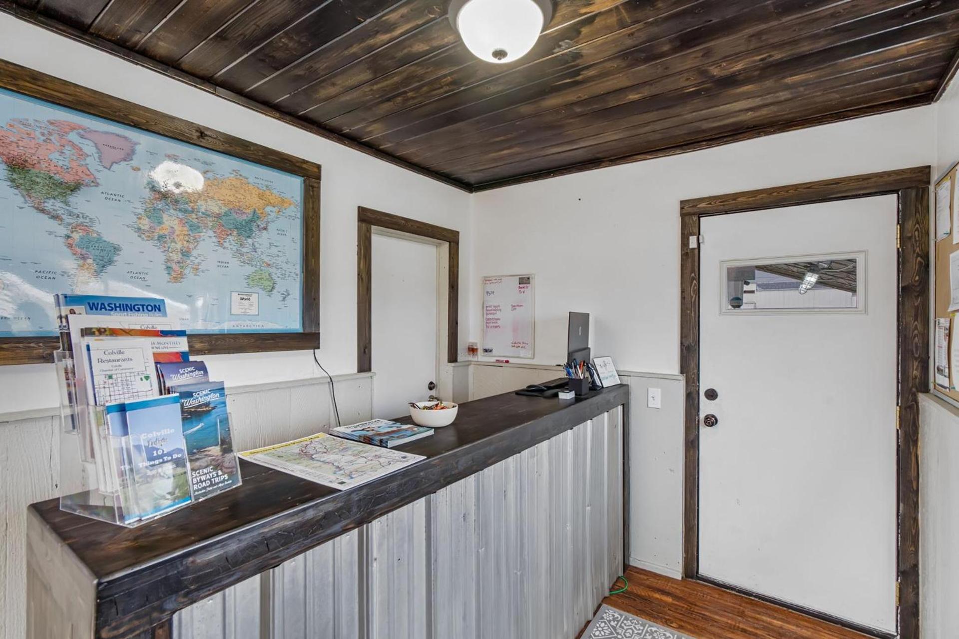 Selkirk Motel photo 33