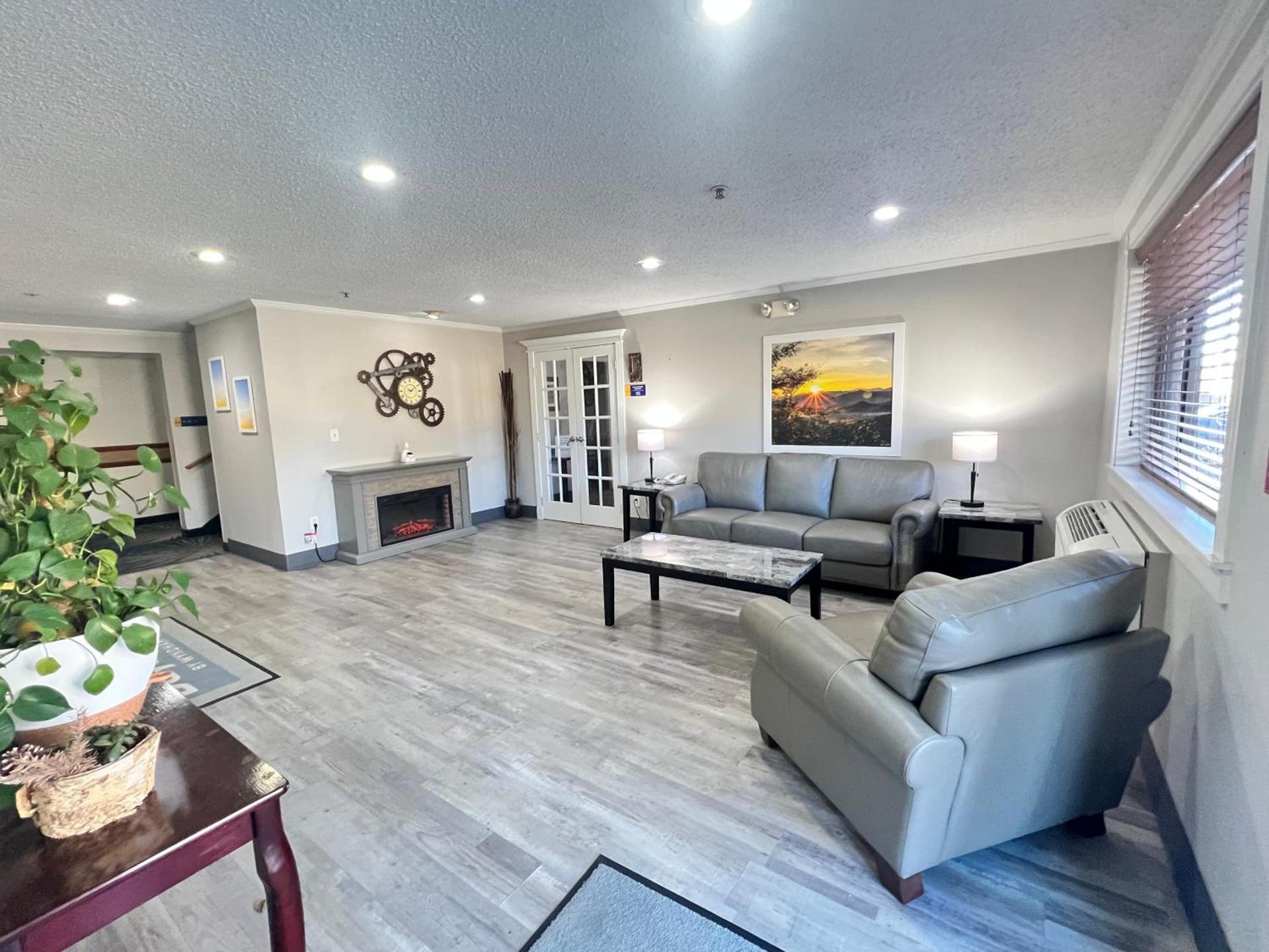 Antelope Inn & Suites photo 36