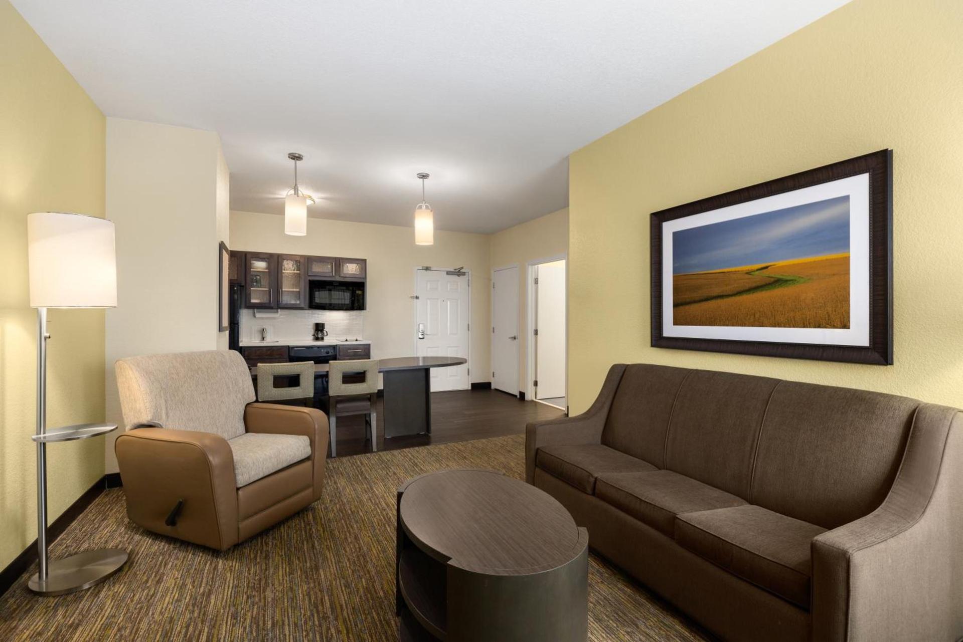 Candlewood Suites Bismarck photo 19
