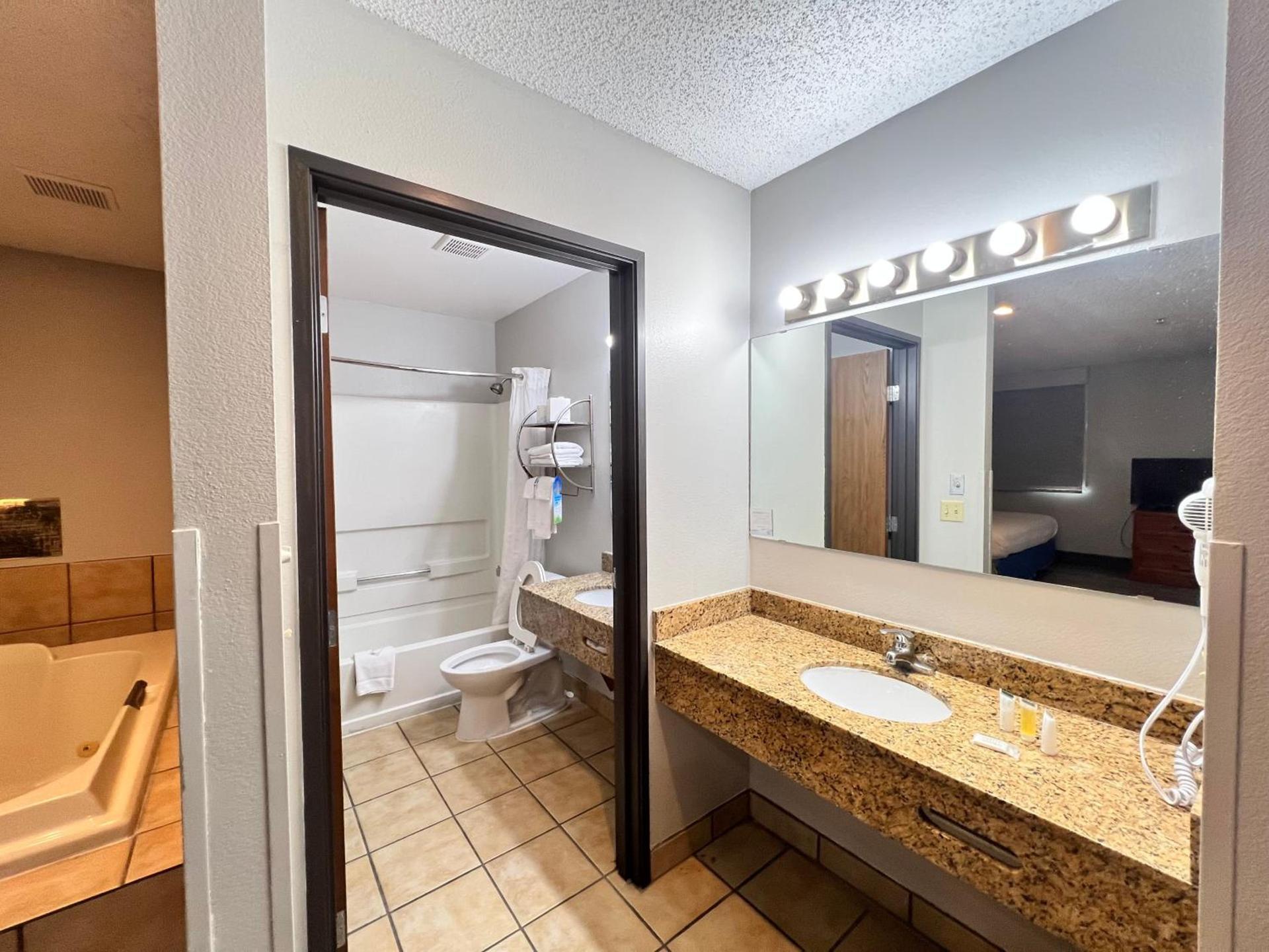 Antelope Inn & Suites photo 52