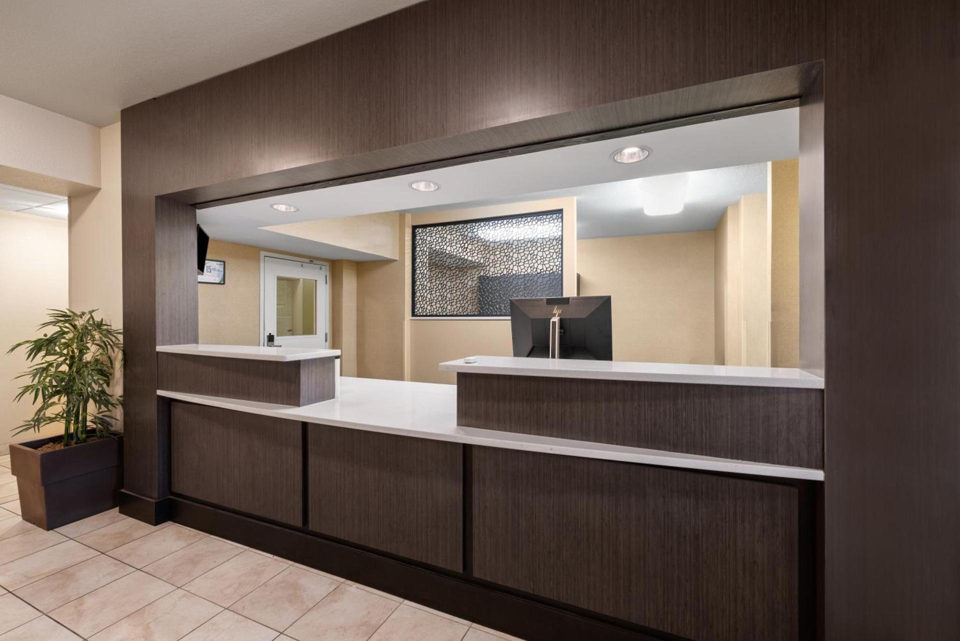 Candlewood Suites Bismarck photo 4