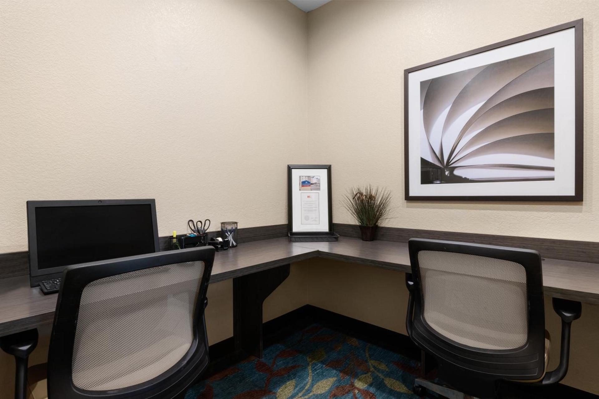 Candlewood Suites Bismarck photo 8