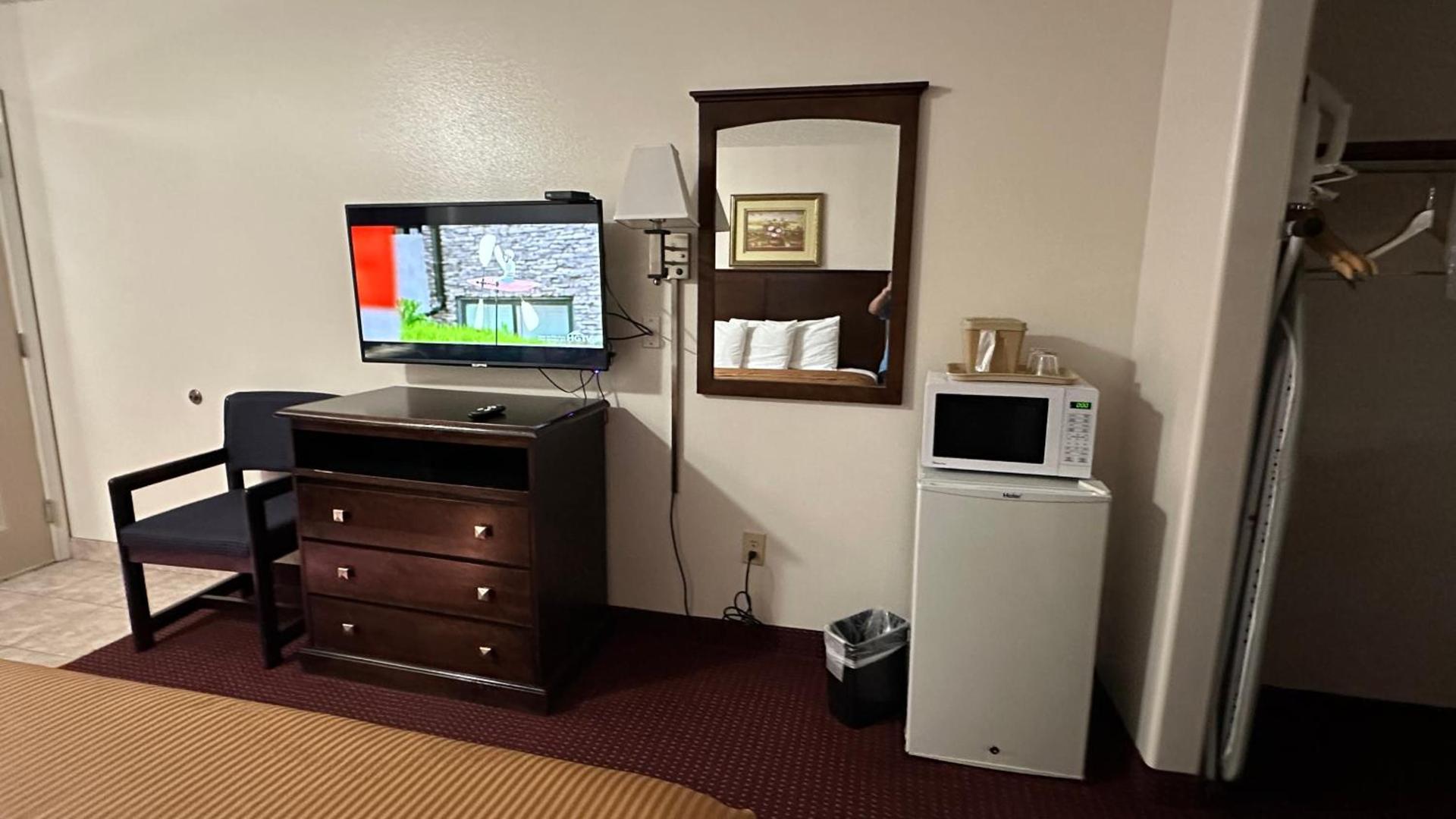Carom Inn Denham Springs-BatonRouge photo 38