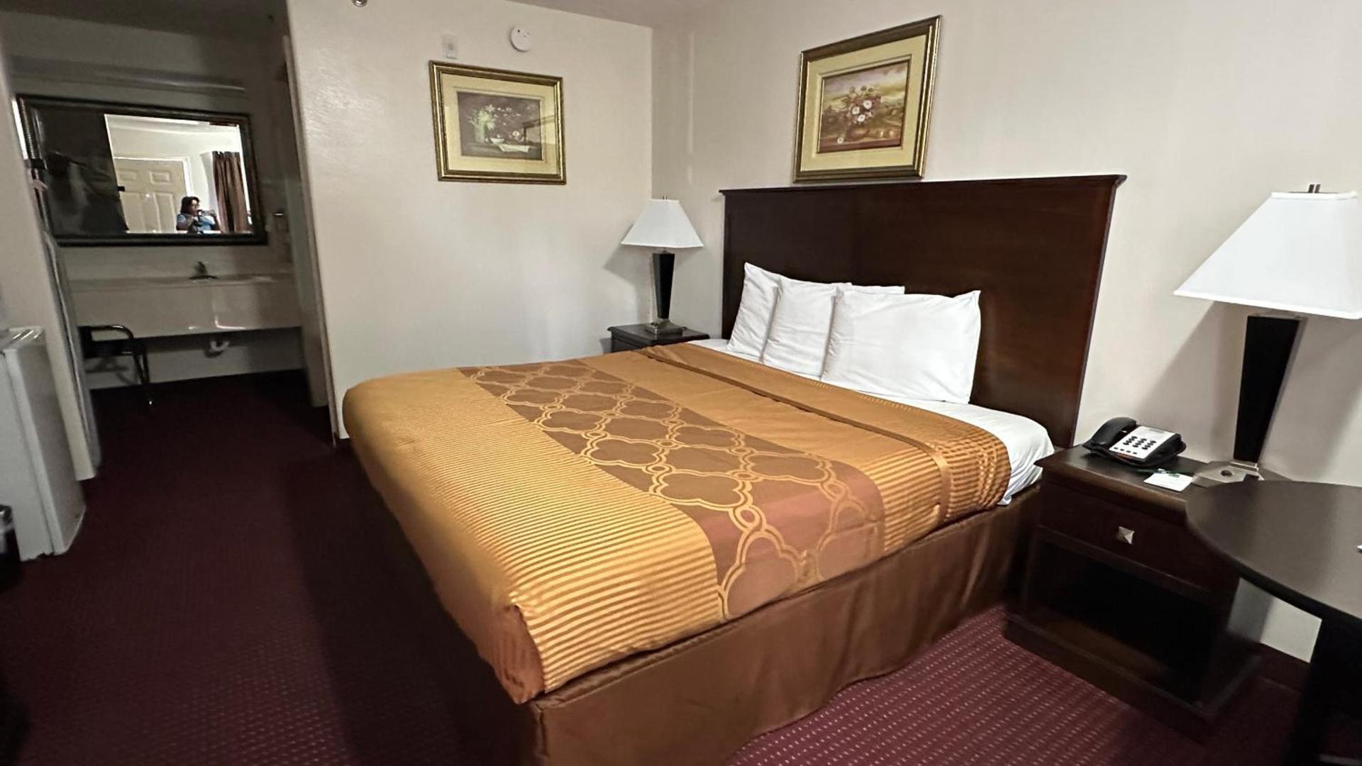 Carom Inn Denham Springs-BatonRouge photo 37
