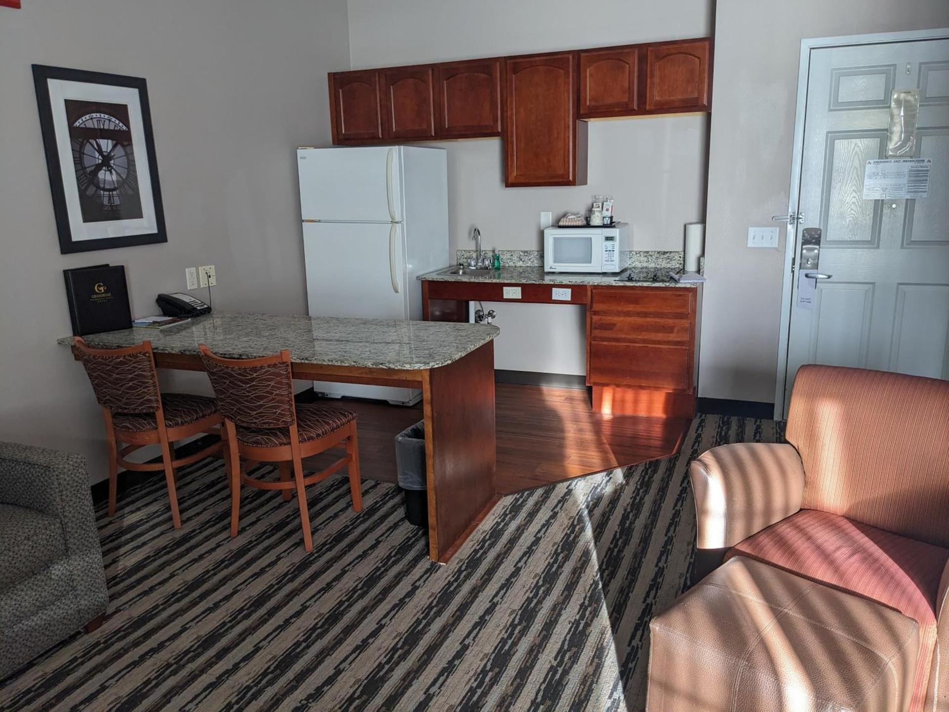GrandStay Residential Suites Hotel photo 11