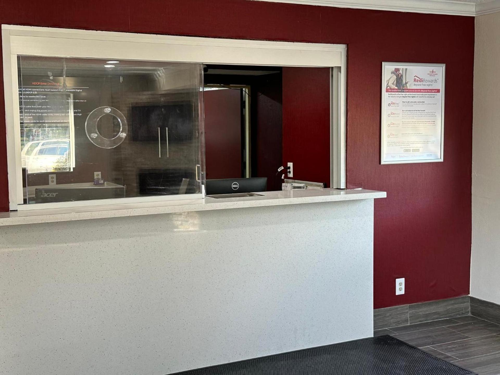 Red Roof Inn PLUS Belleville photo 24