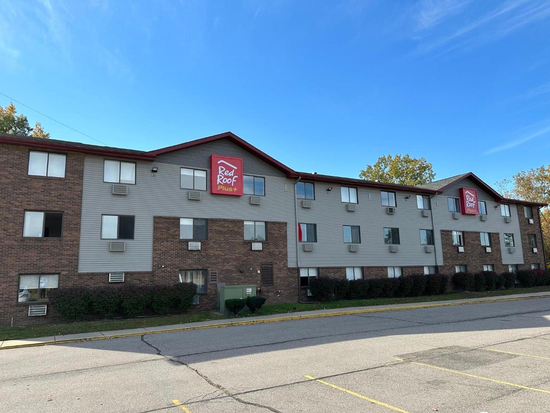Red Roof Inn PLUS Belleville photo 22