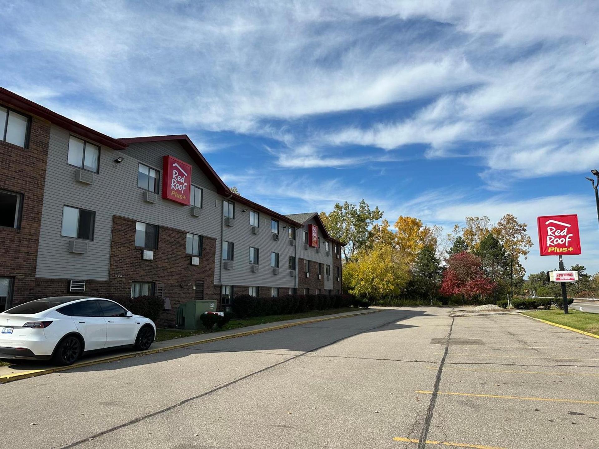 Red Roof Inn PLUS Belleville photo 23