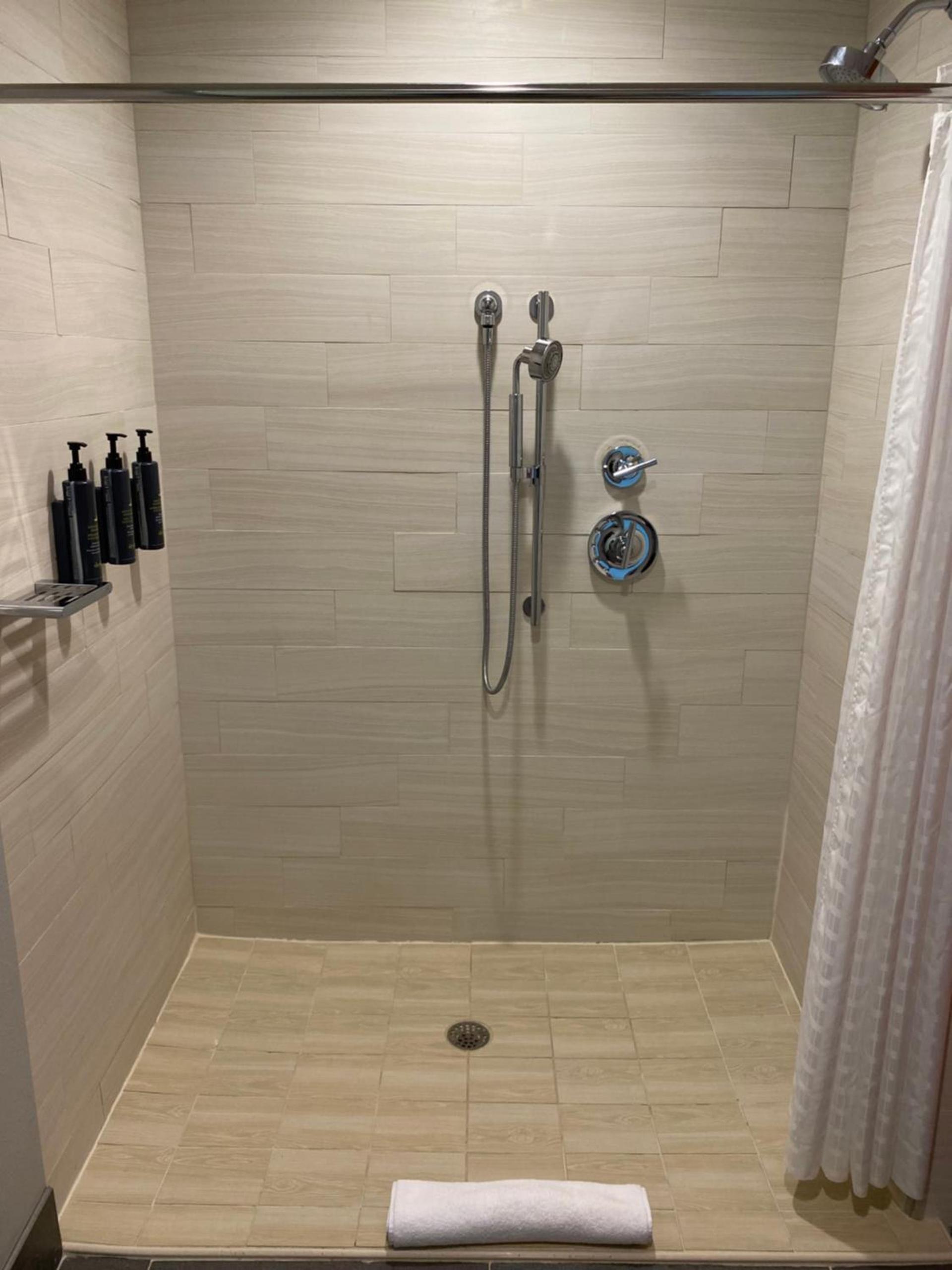 Aloft by Marriott Austin Northwest photo 6