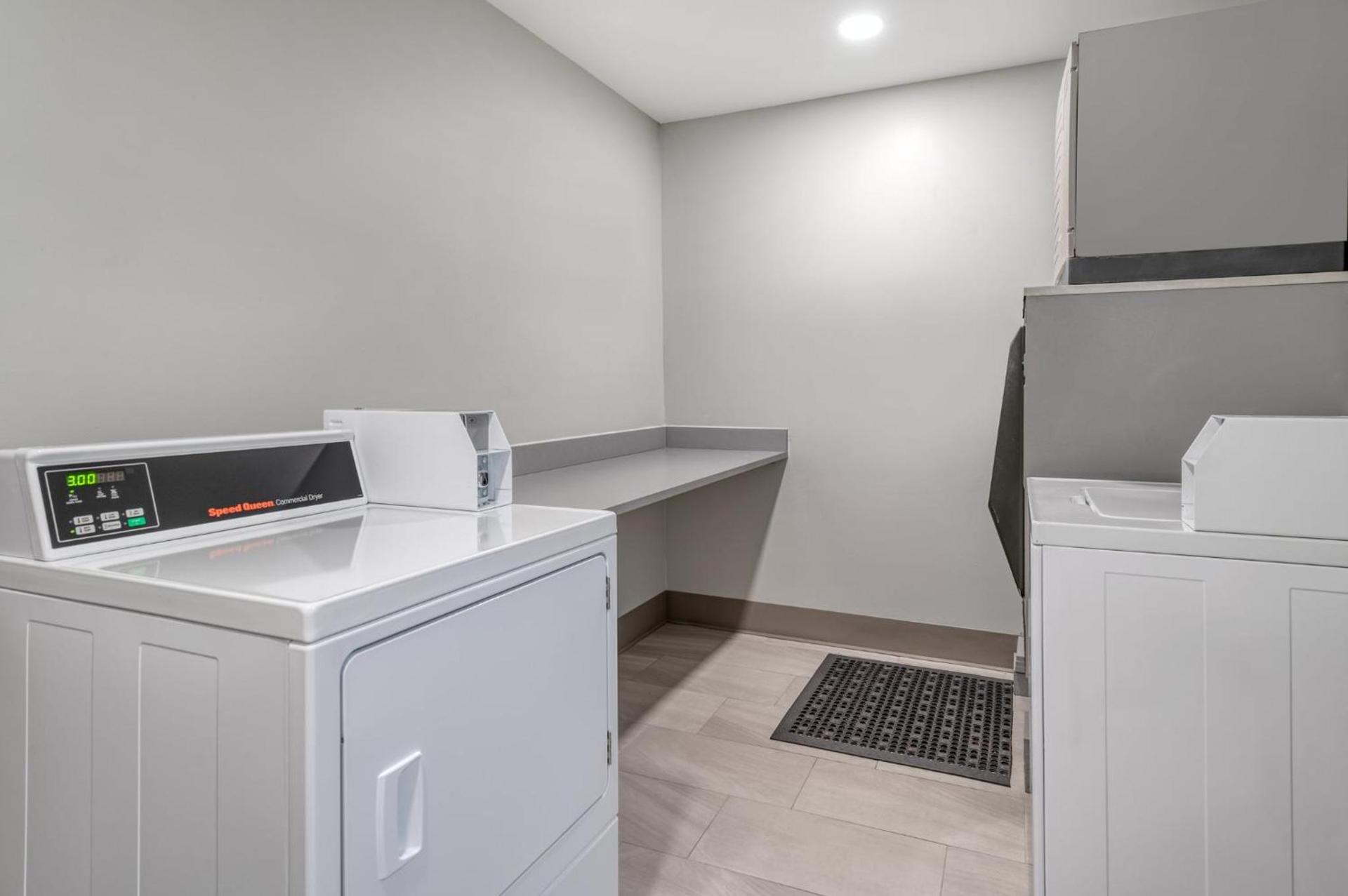 Holiday Inn Express - Rensselaer by IHG photo 21