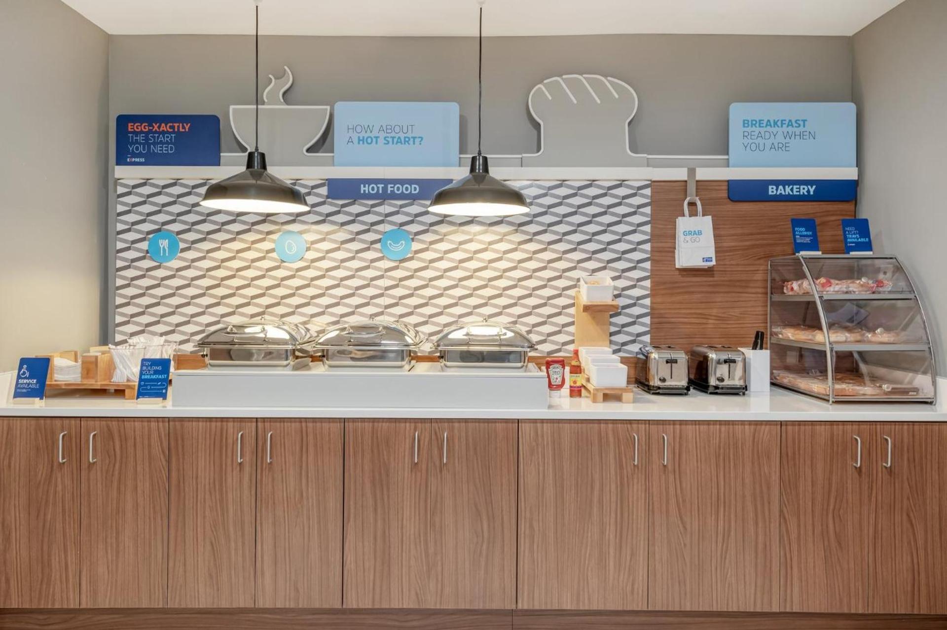 Holiday Inn Express - Rensselaer by IHG photo 41