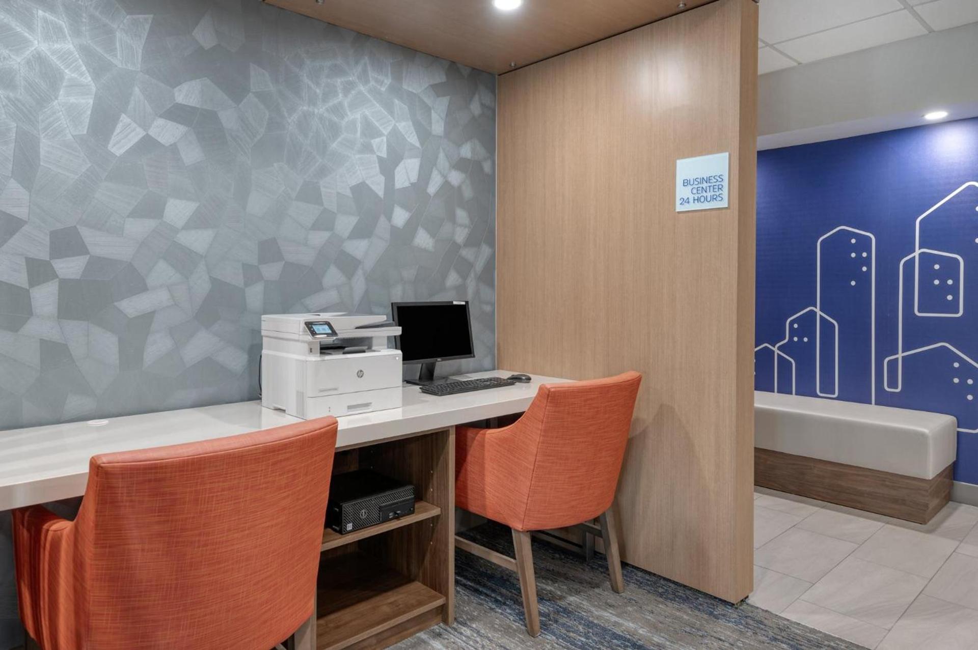 Holiday Inn Express - Rensselaer by IHG photo 30