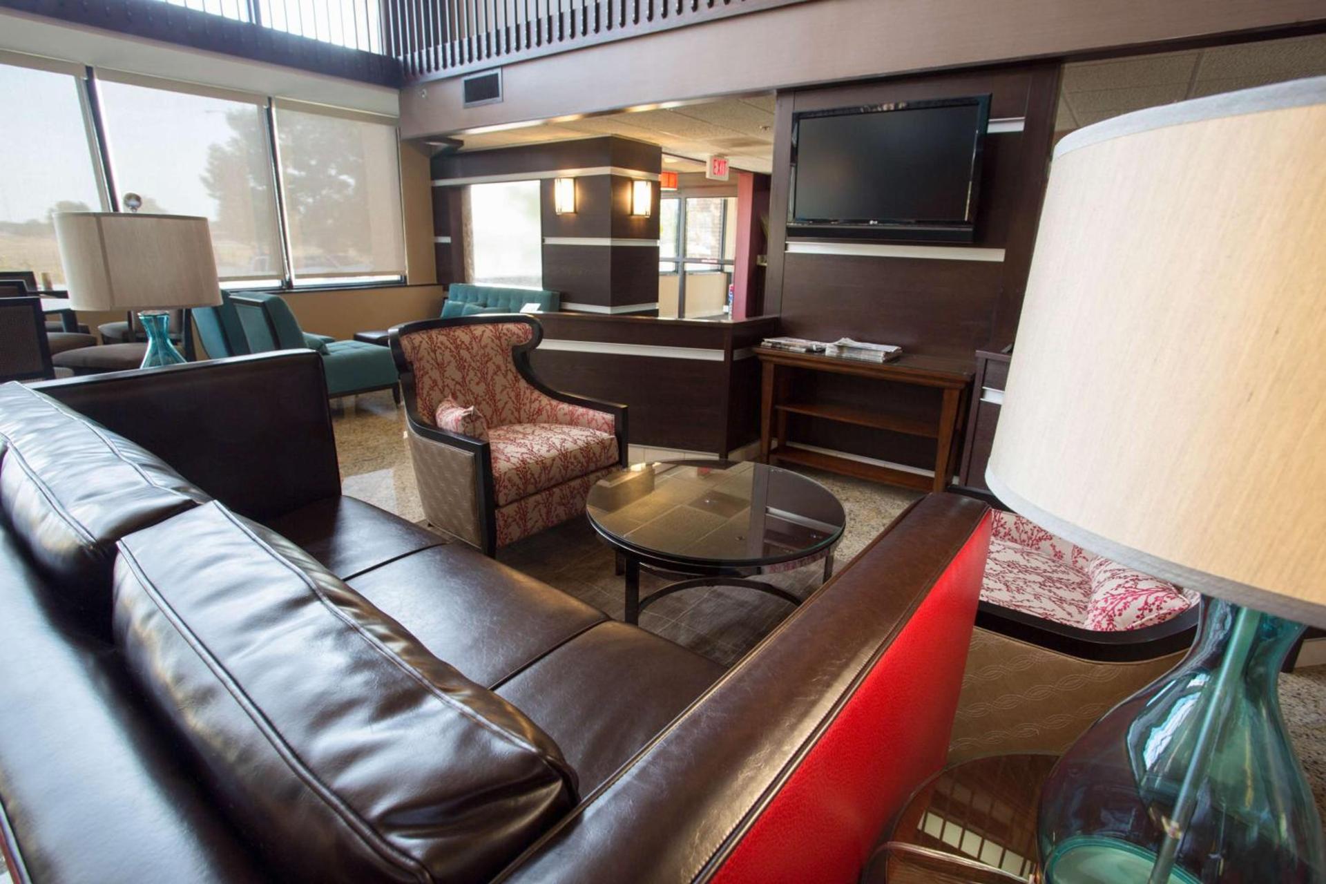Drury Inn & Suites Champaign photo 3
