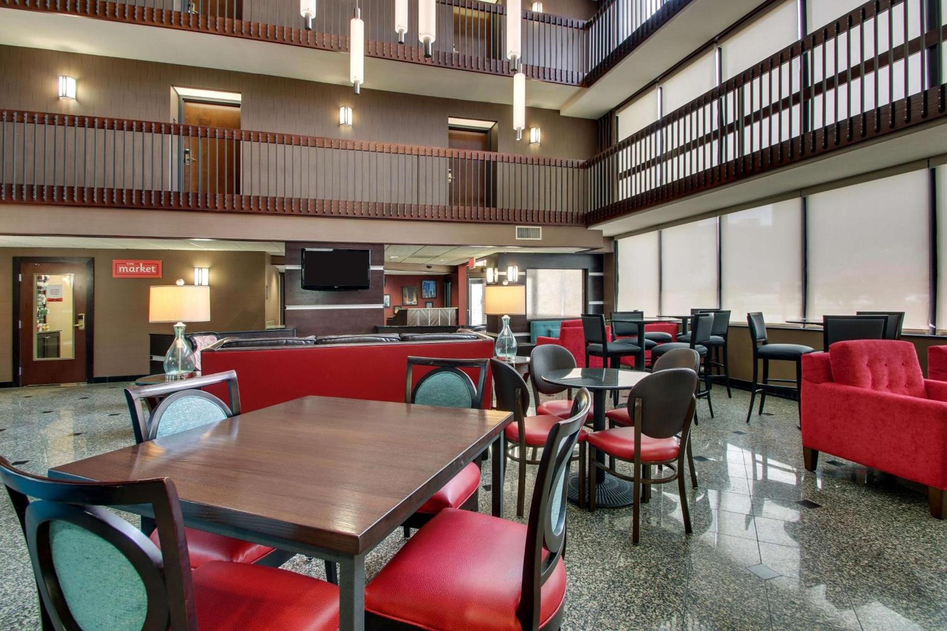 Drury Inn & Suites Houston Galleria photo 7
