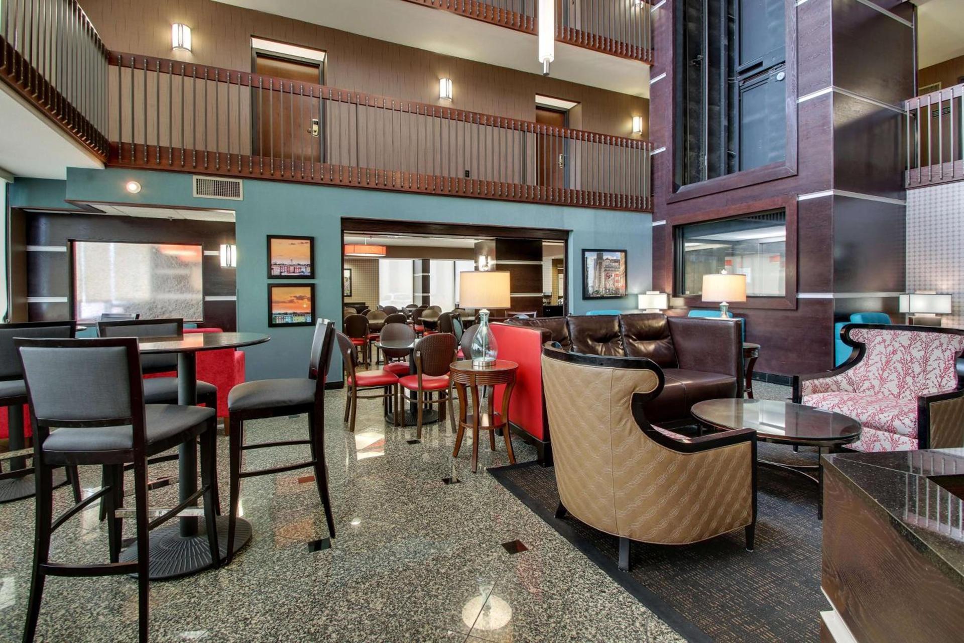 Drury Inn & Suites Houston Galleria photo 9