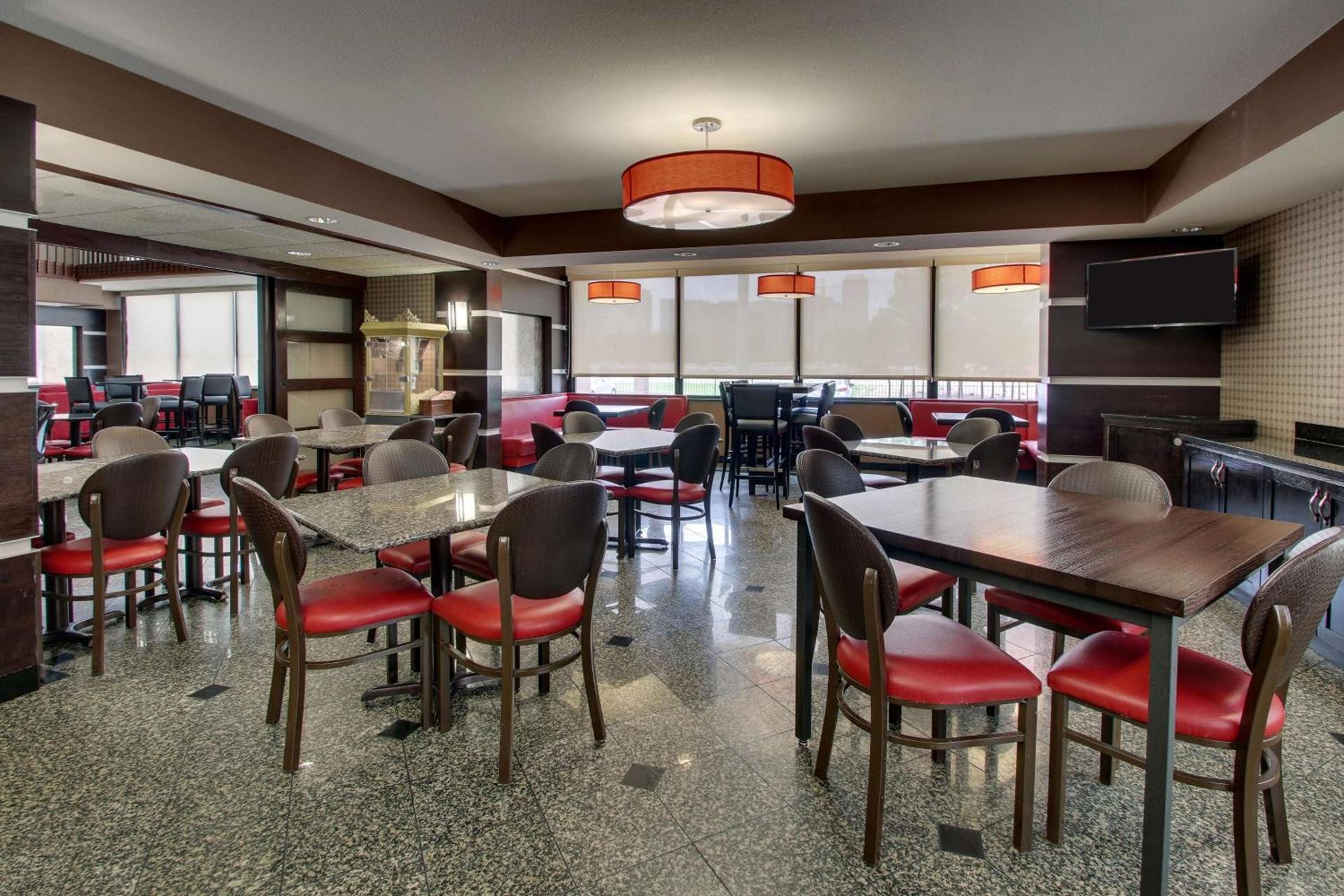 Drury Inn & Suites Houston Galleria photo 11