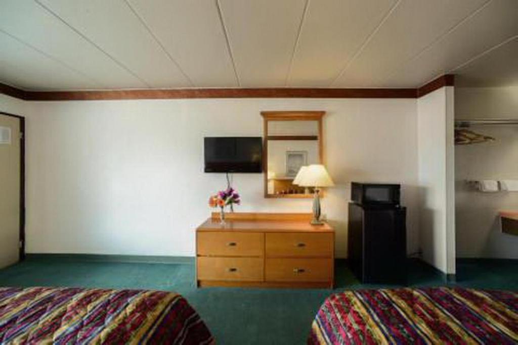 Loyalty Inn Maryville photo 2