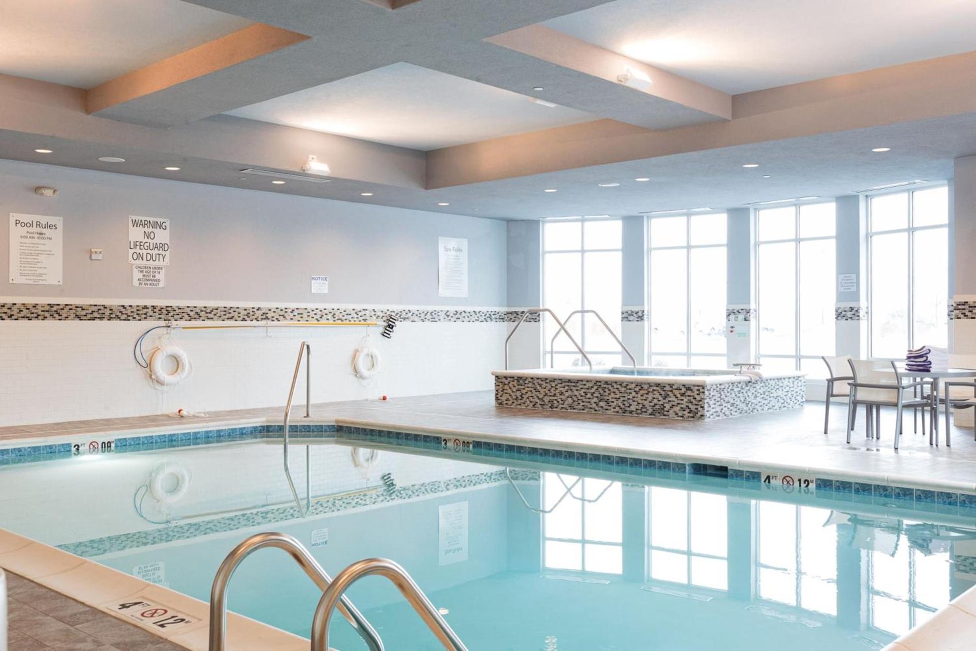 Holiday Inn Hotel & Suites Davenport by IHG photo 25