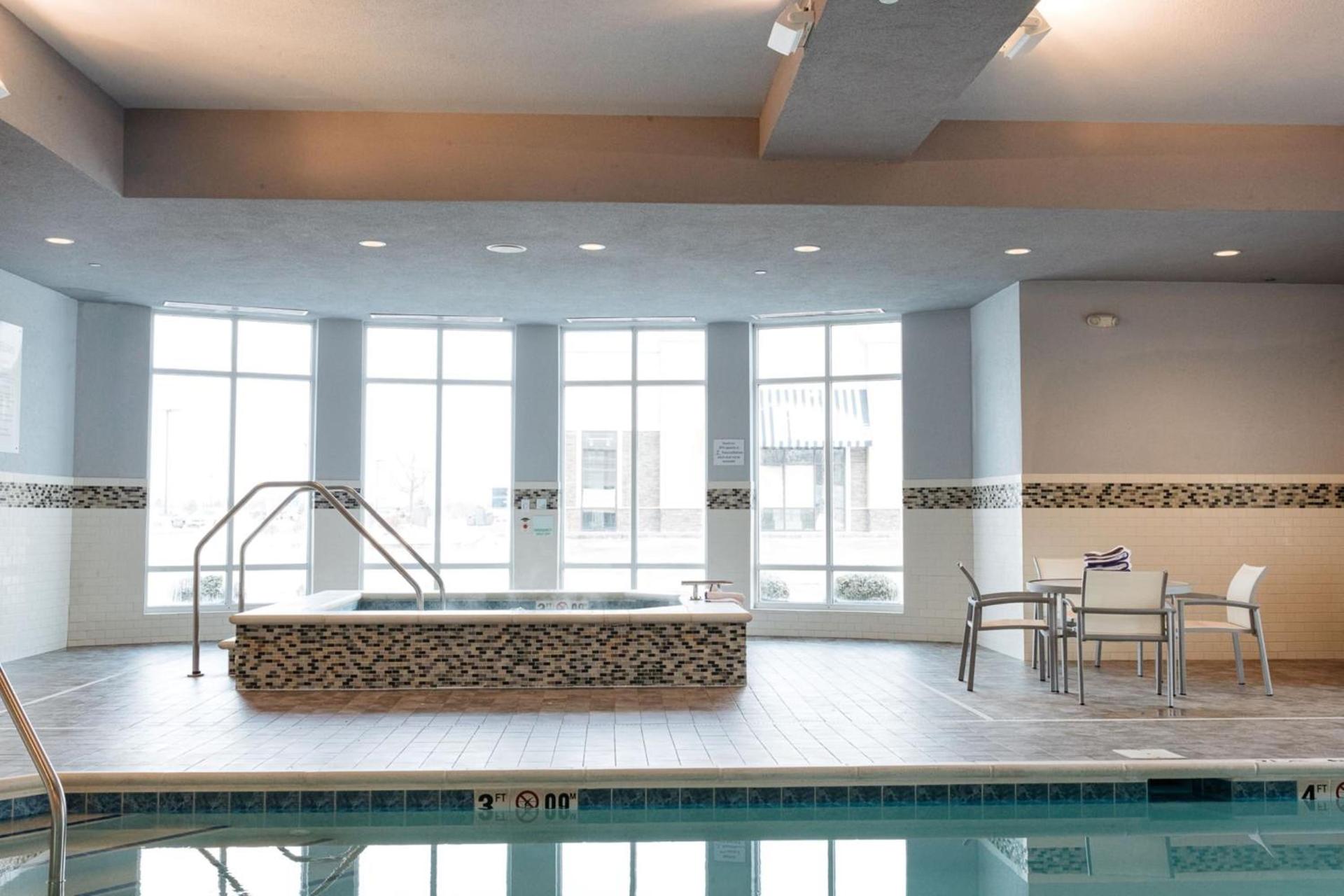 Holiday Inn Hotel & Suites Davenport by IHG photo 24