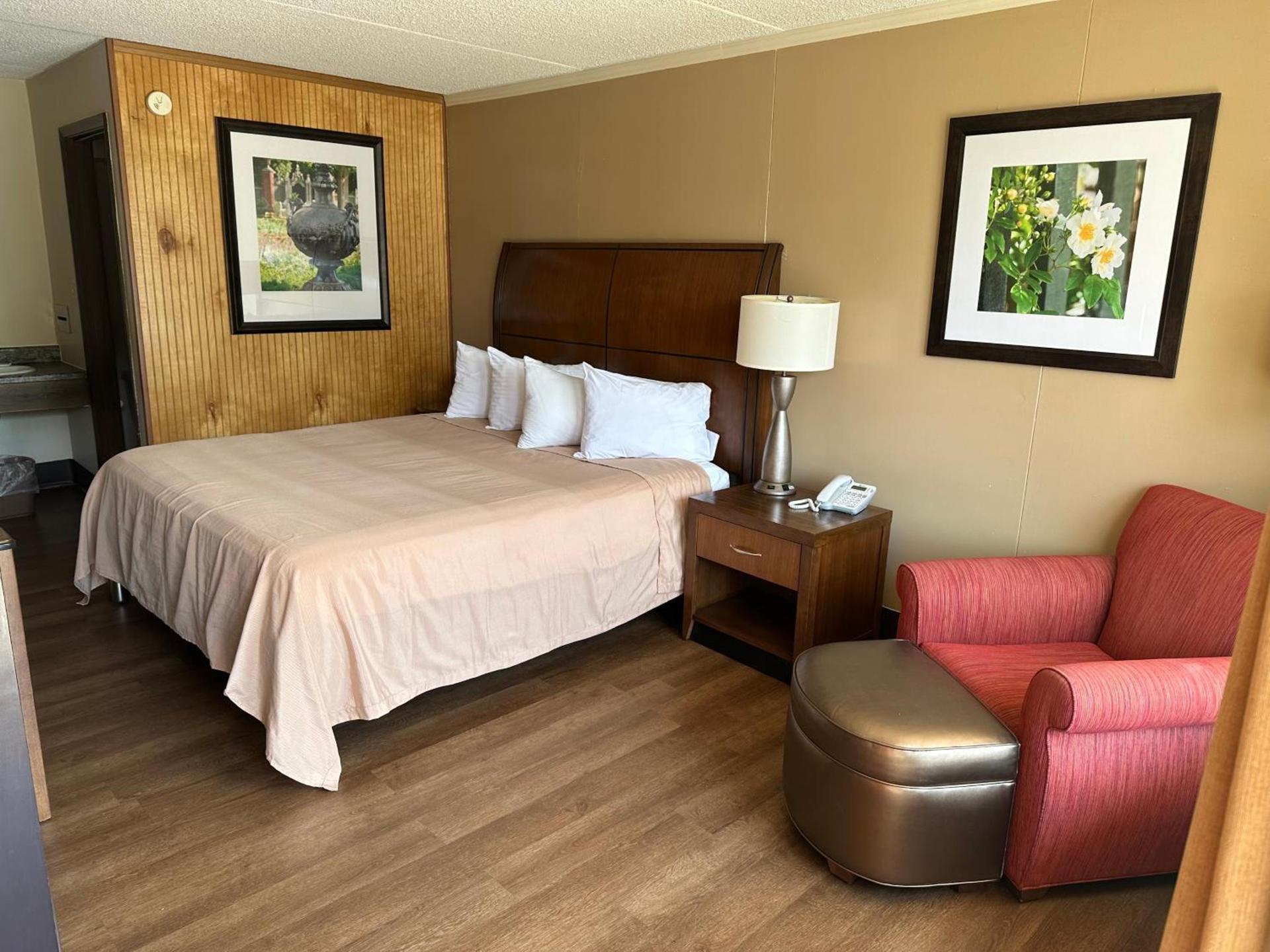Daniel Boone Motor Inn photo 6
