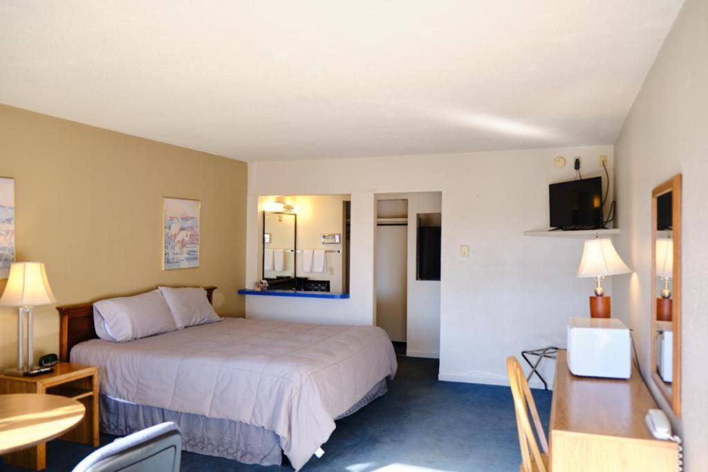 High Chaparral Inn photo 11