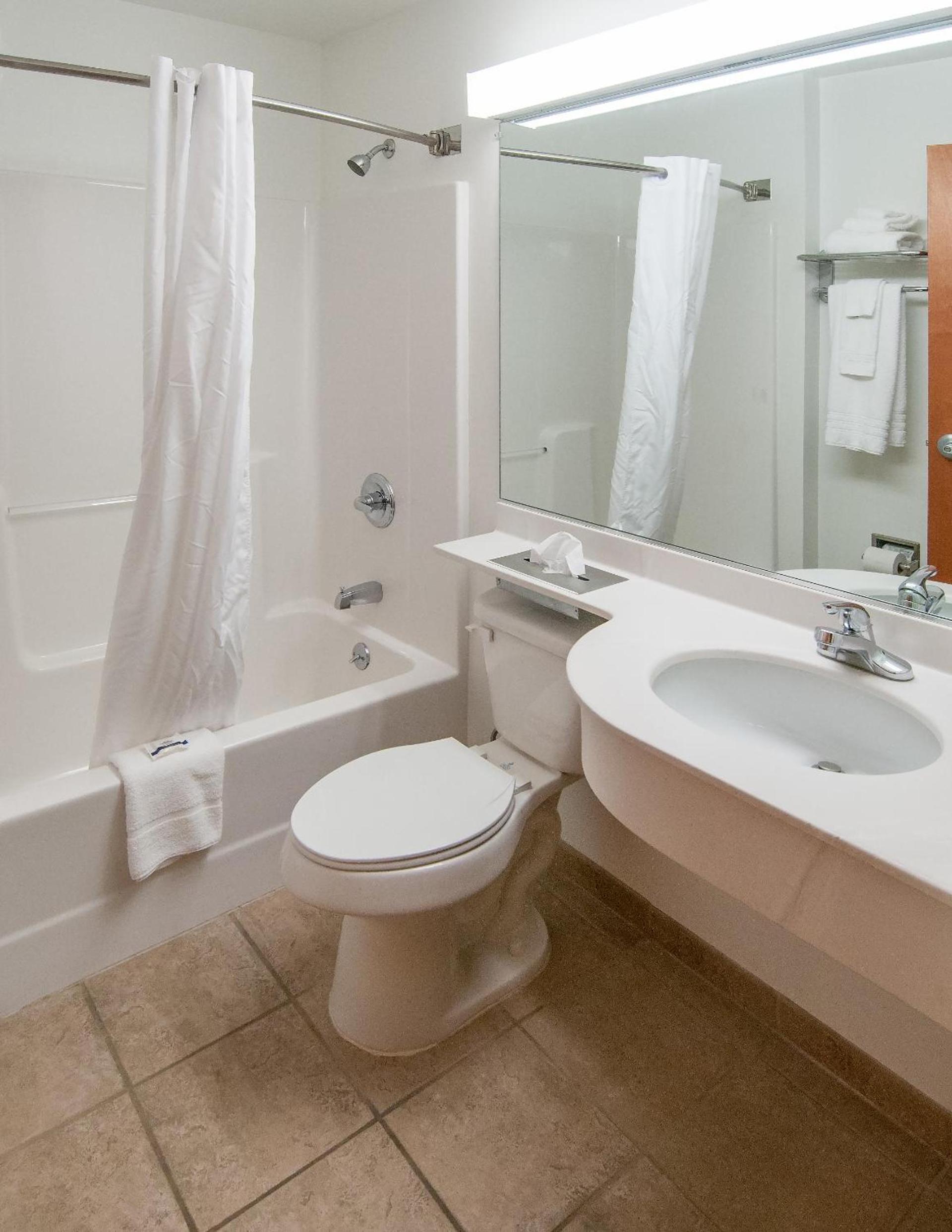 Microtel Inn & Suites Beckley East photo 26