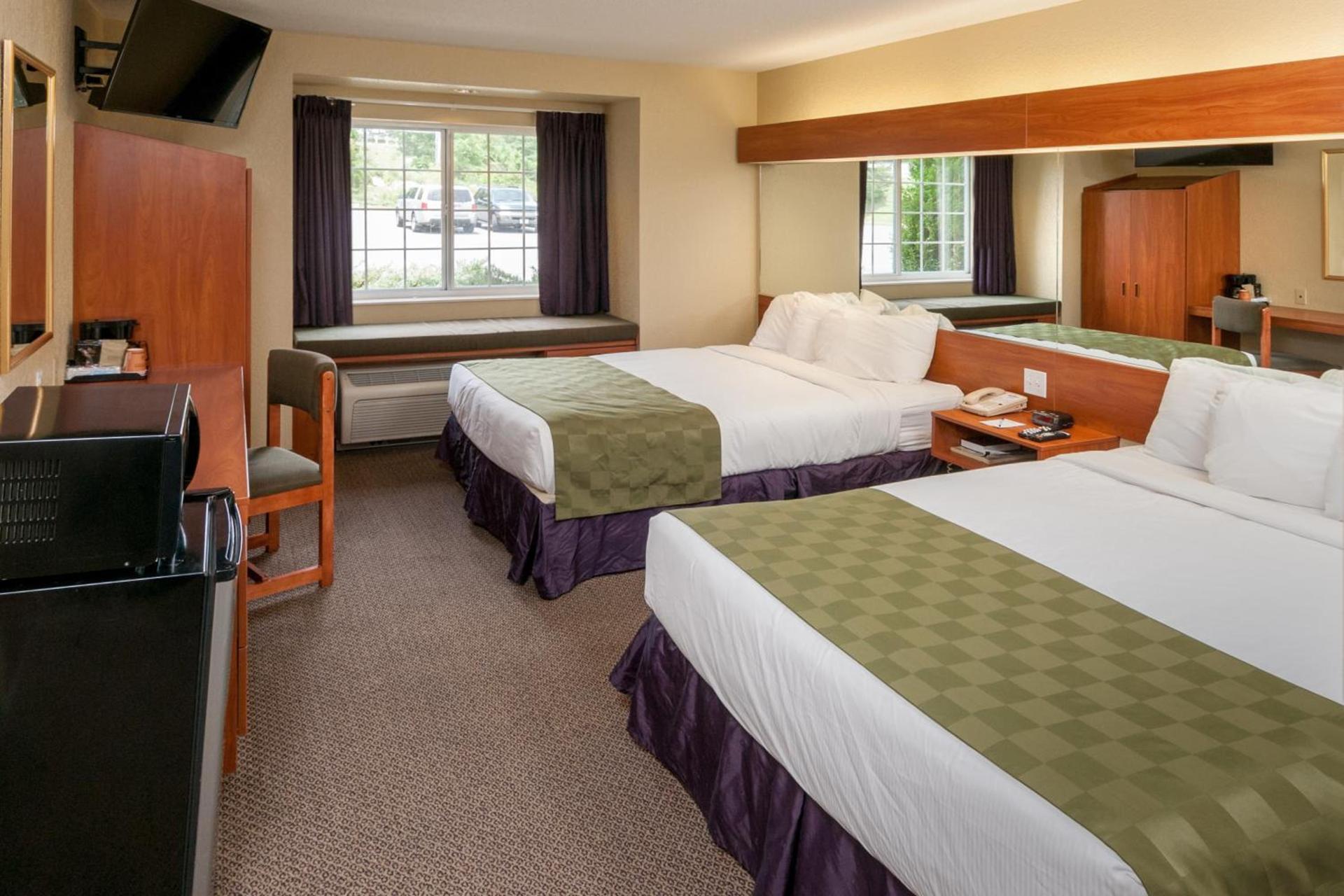 Microtel Inn & Suites Beckley East photo 13