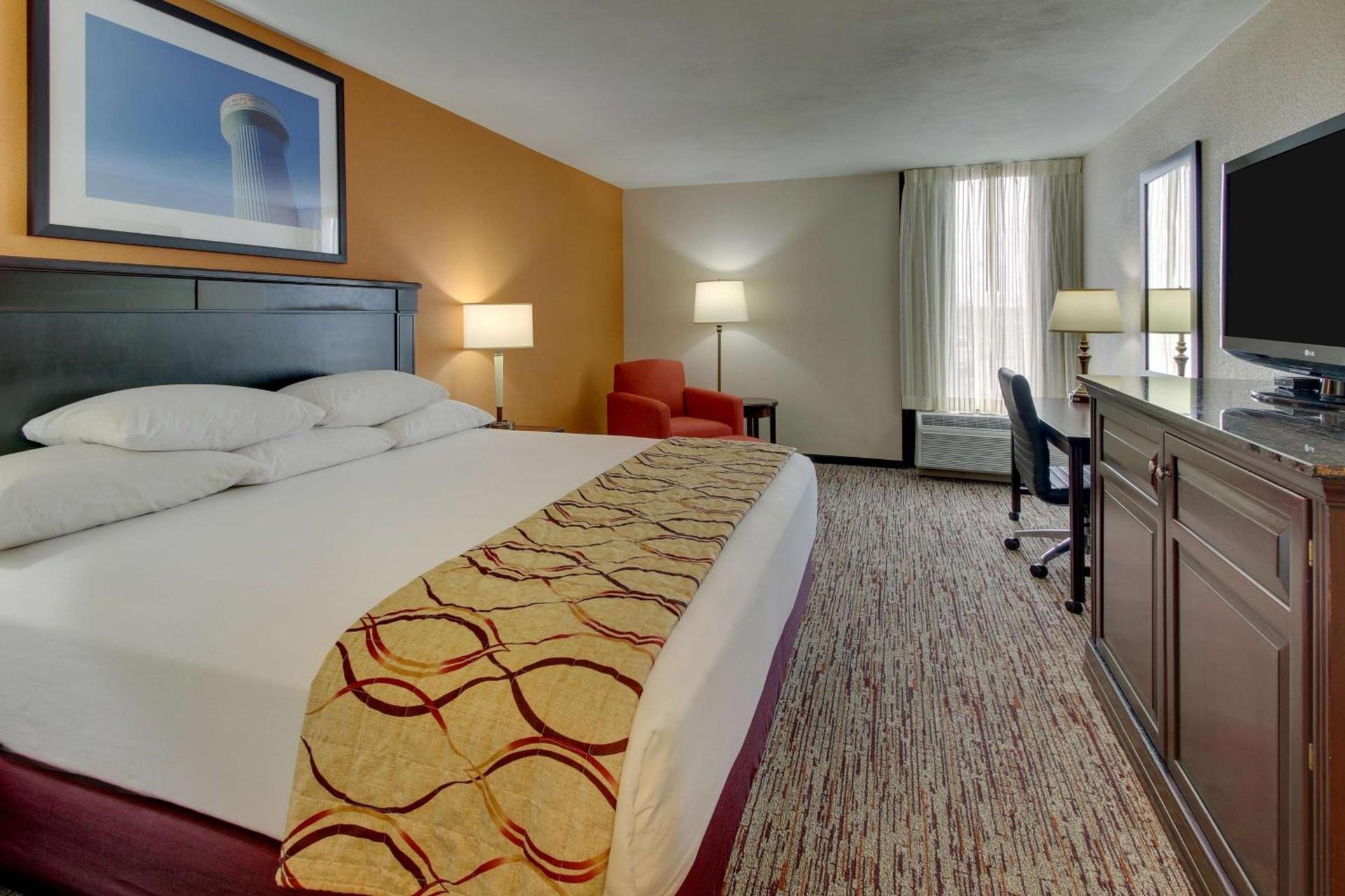 Pear Tree Inn St. Louis - Arnold photo 10