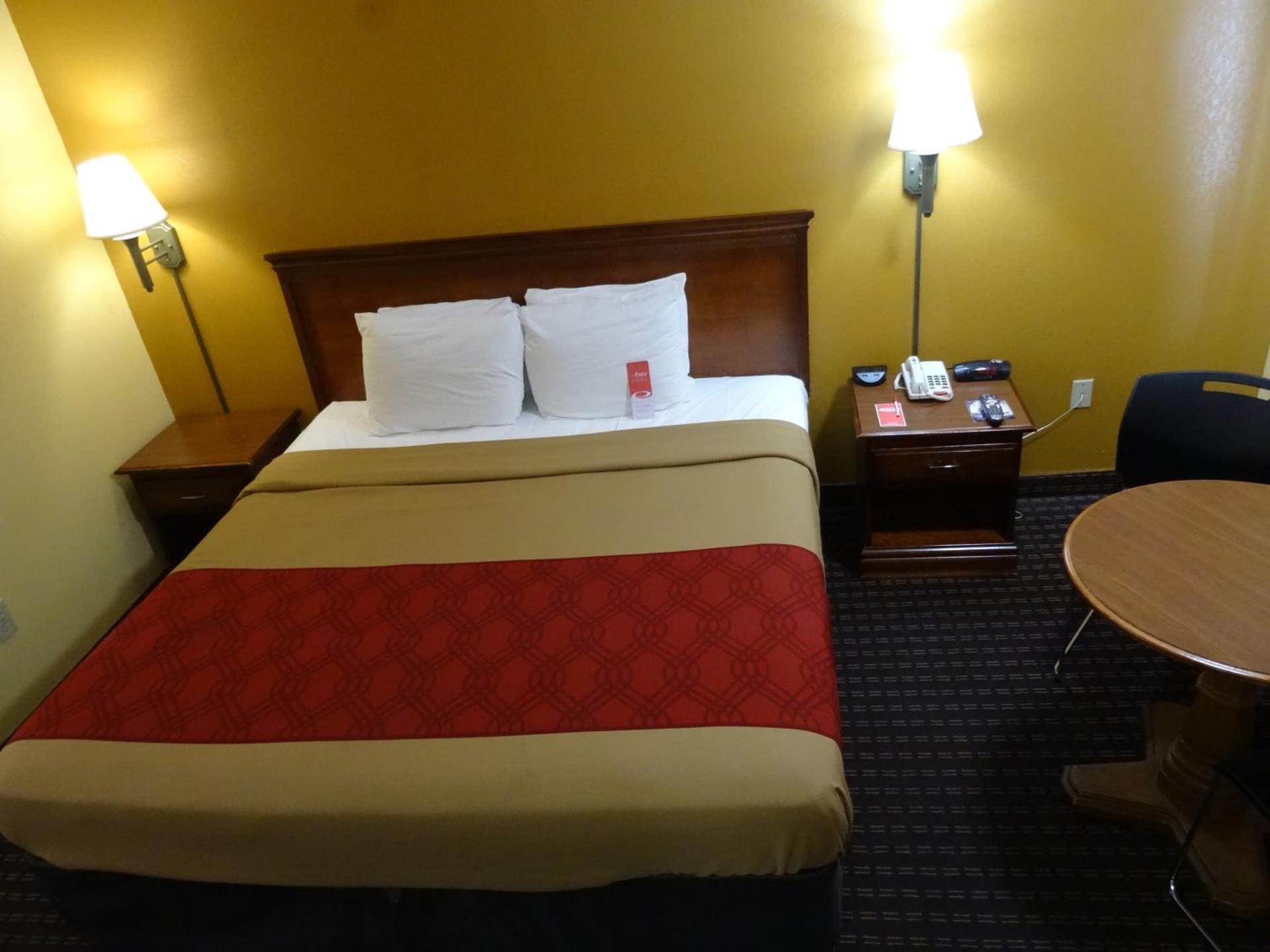 Econo Lodge Fredericksburg near I-95 photo 22