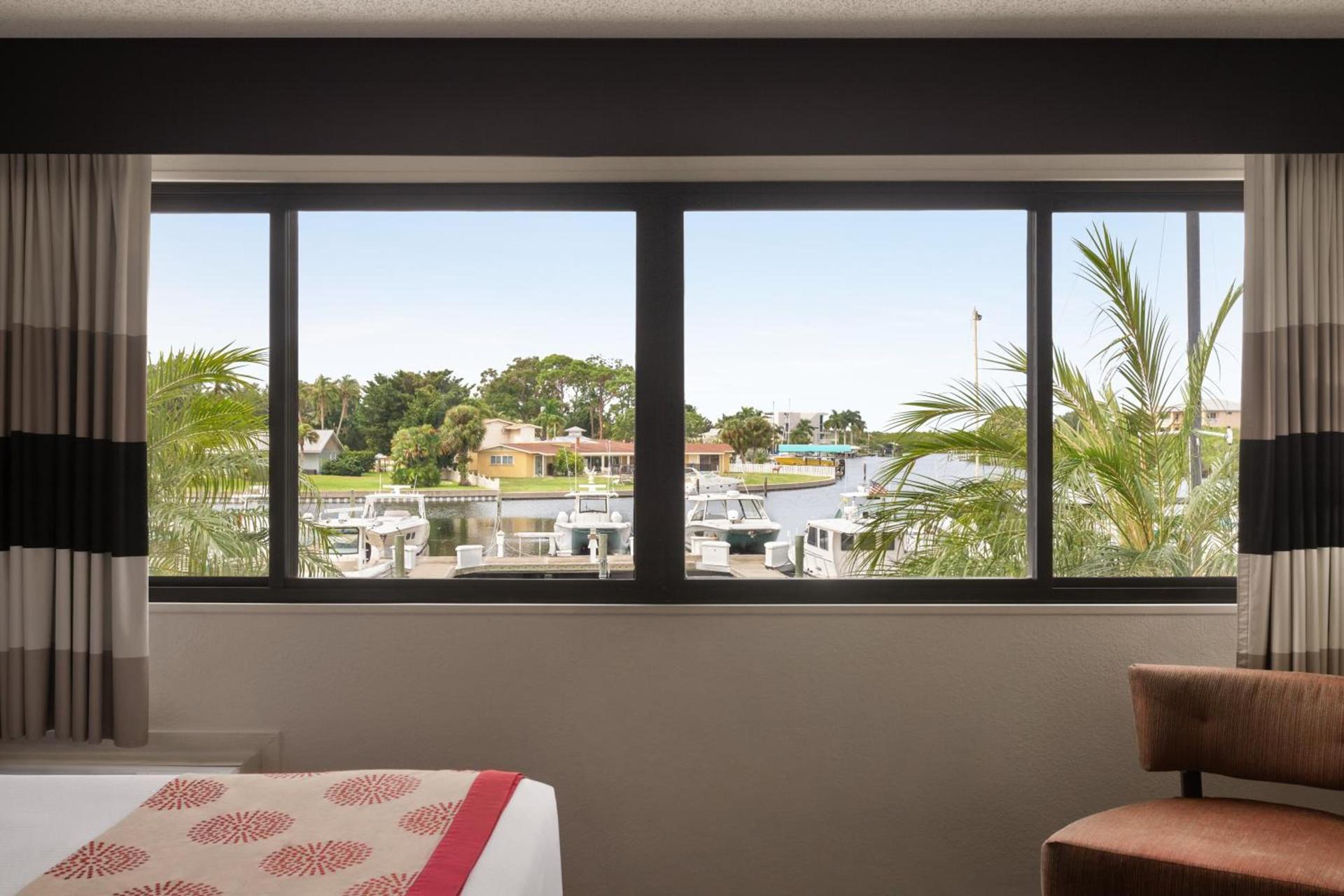 Ramada by Wyndham Sarasota Waterfront photo 61