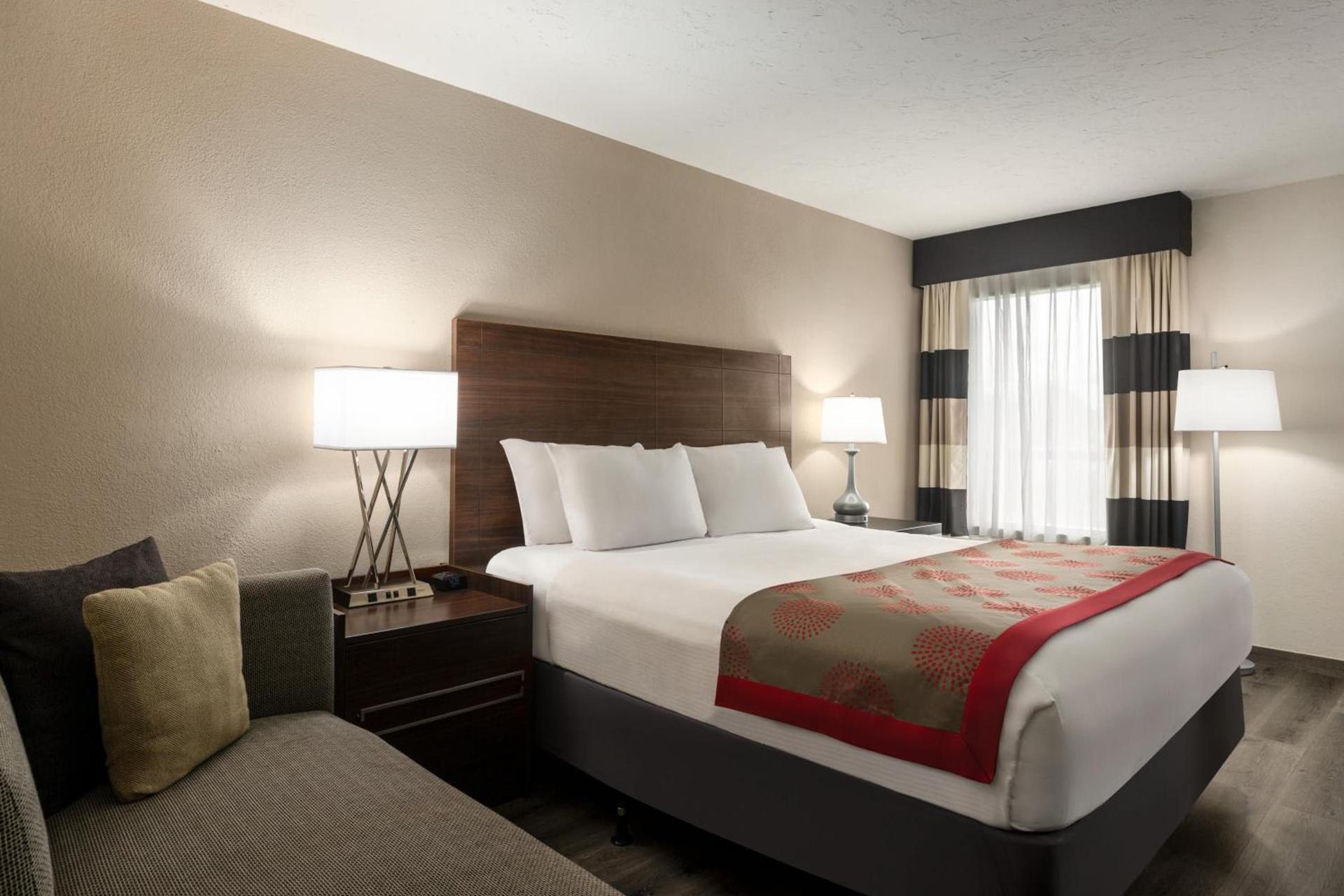 Ramada by Wyndham Sarasota Waterfront photo 62