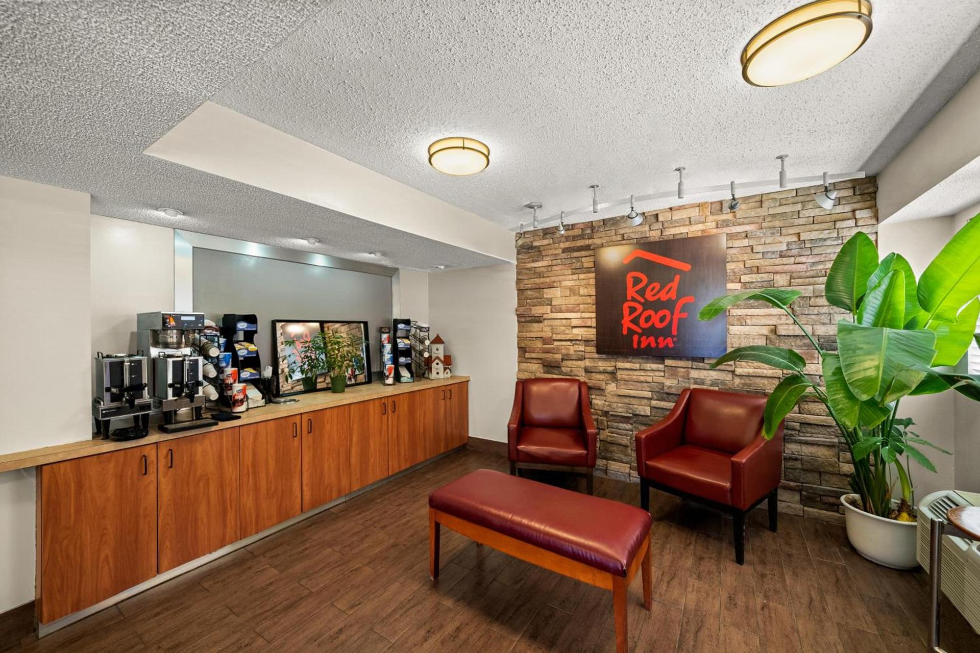Red Roof Inn Dallas - DFW Airport North photo 31