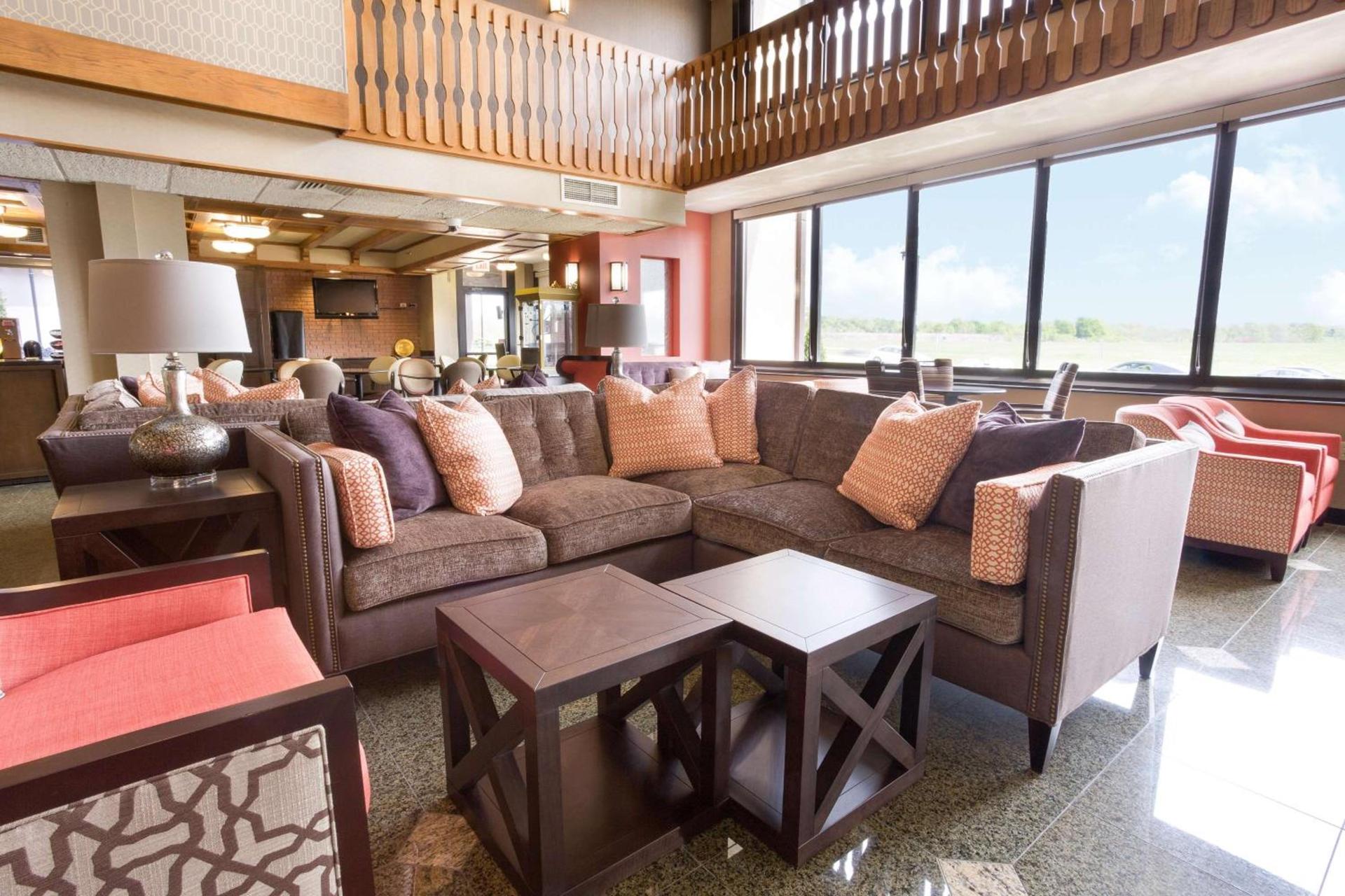 Drury Inn & Suites Jackson MO photo 4