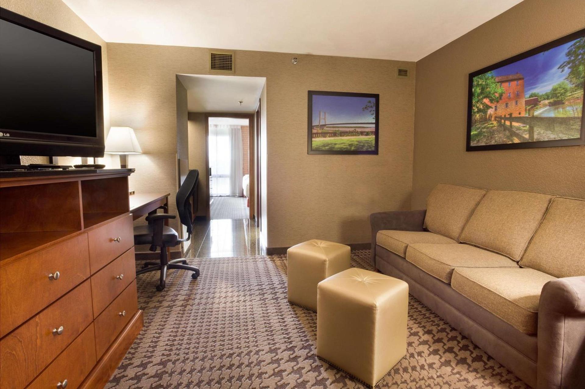 Drury Inn & Suites Jackson MO photo 9