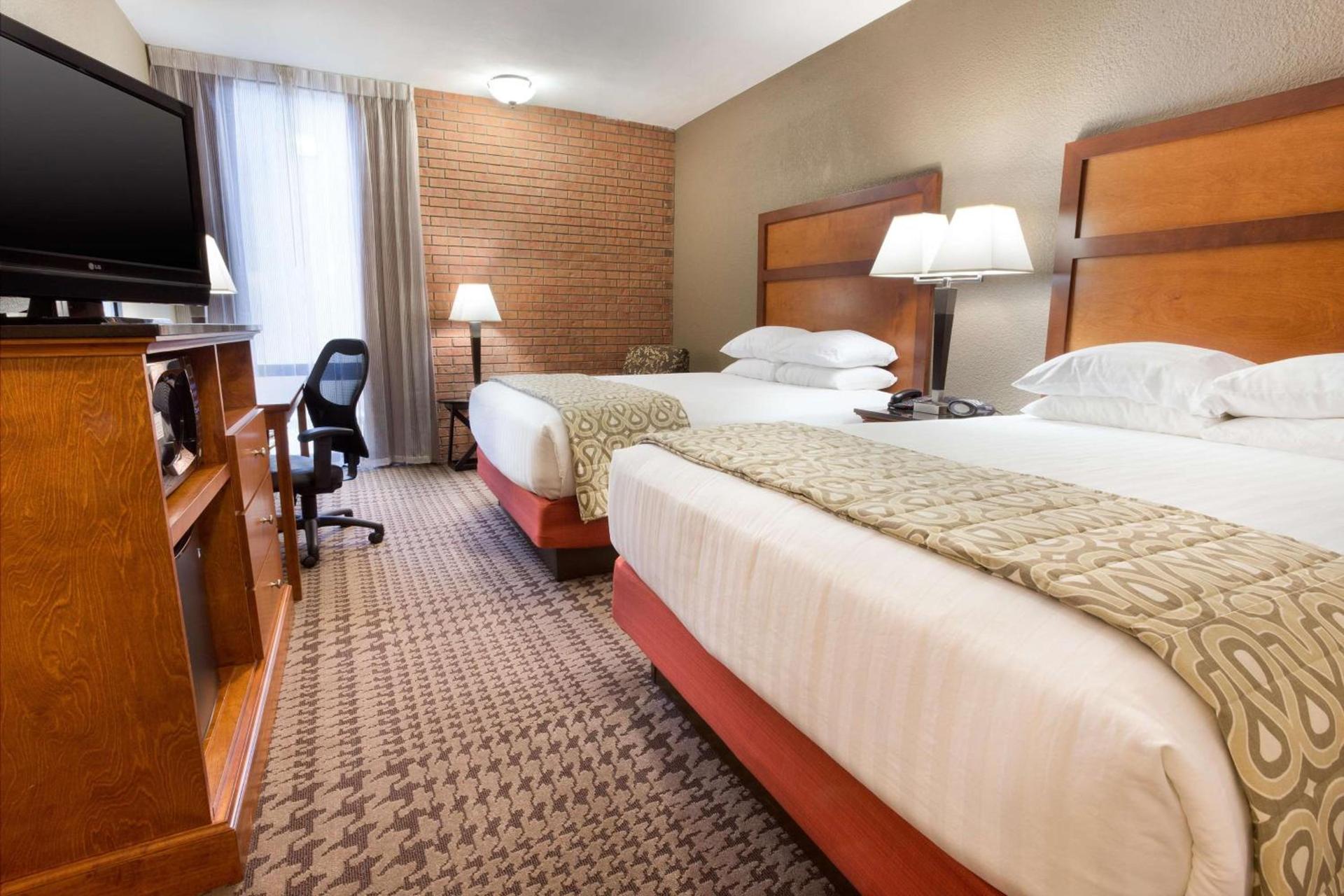 Drury Inn & Suites Jackson MO photo 12