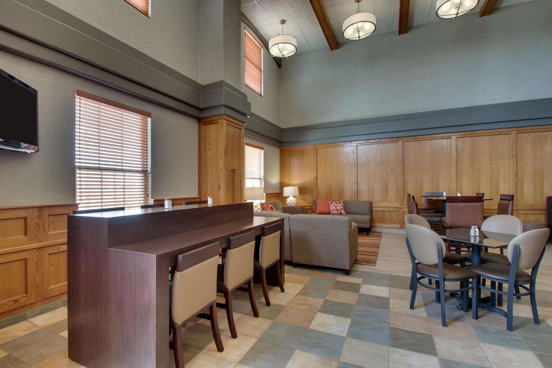 Drury Inn & Suites Albuquerque North photo 14