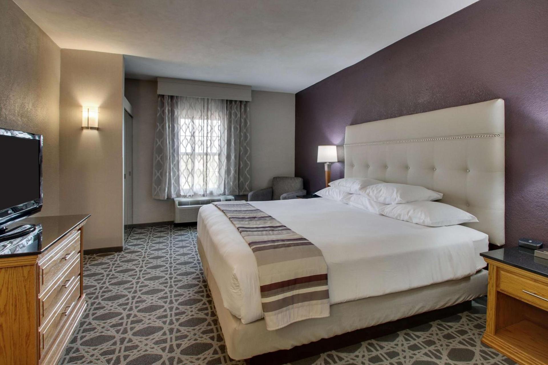 Drury Inn & Suites Albuquerque North photo 19