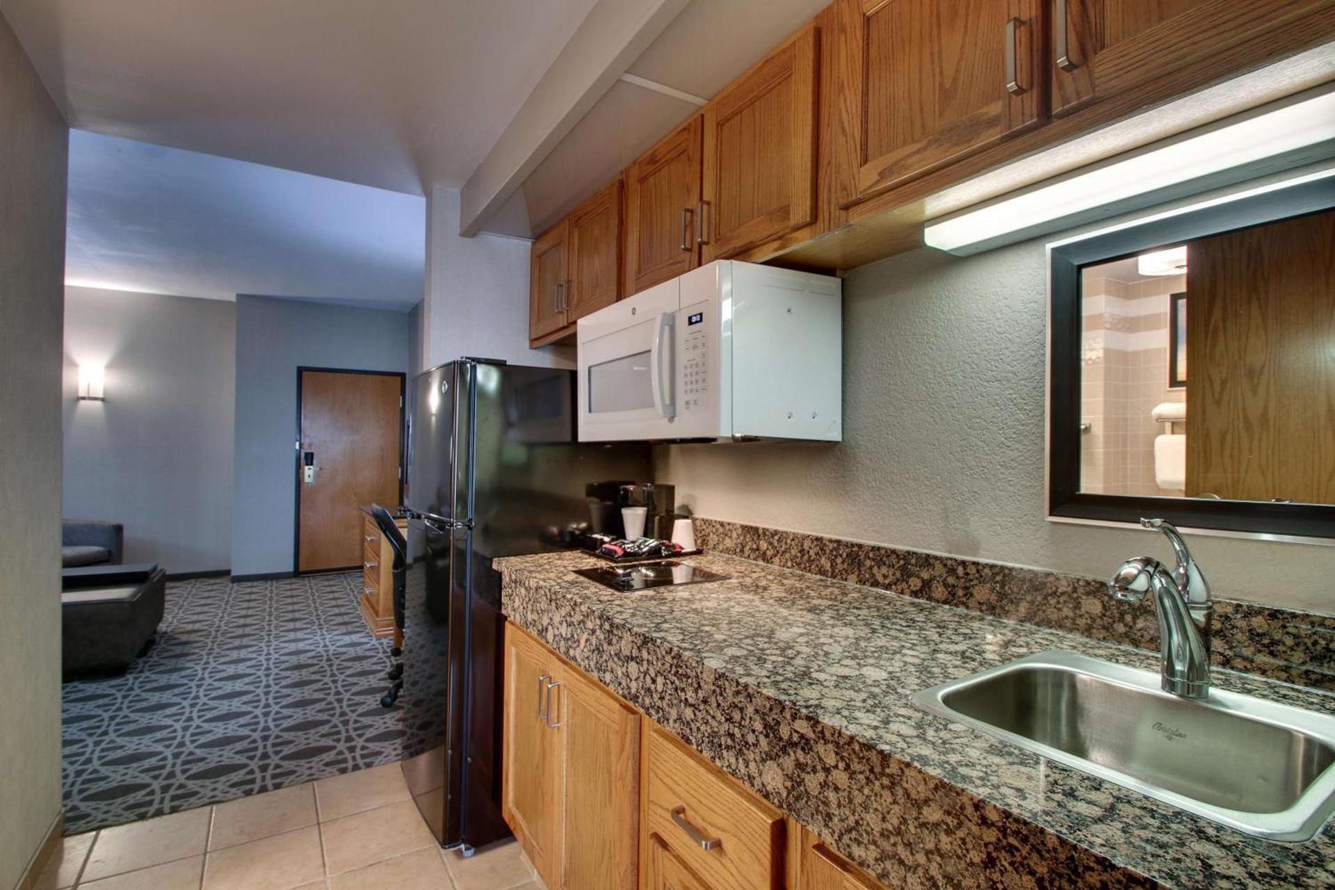 Drury Inn & Suites Albuquerque North photo 23