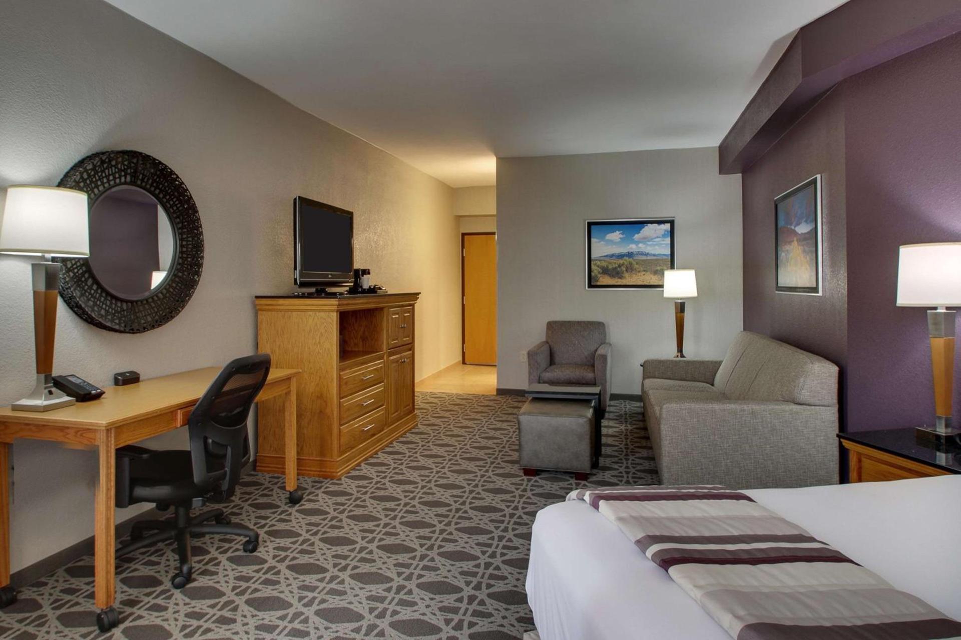 Drury Inn & Suites Albuquerque North photo 33