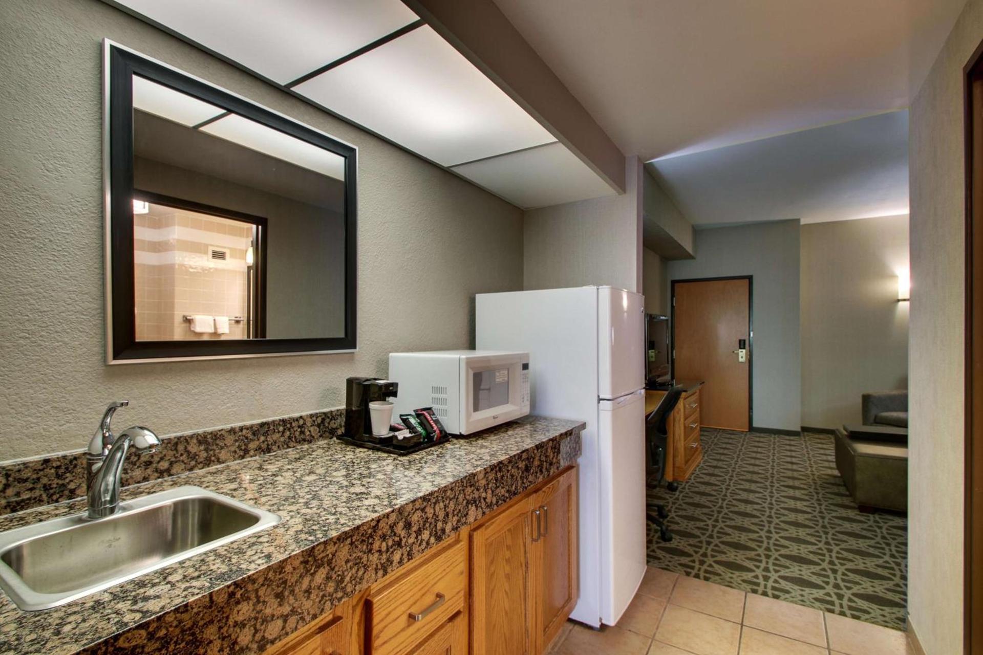 Drury Inn & Suites Albuquerque North photo 36
