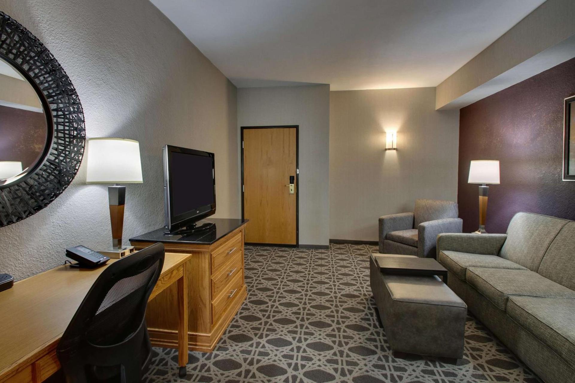 Drury Inn & Suites Albuquerque North photo 40