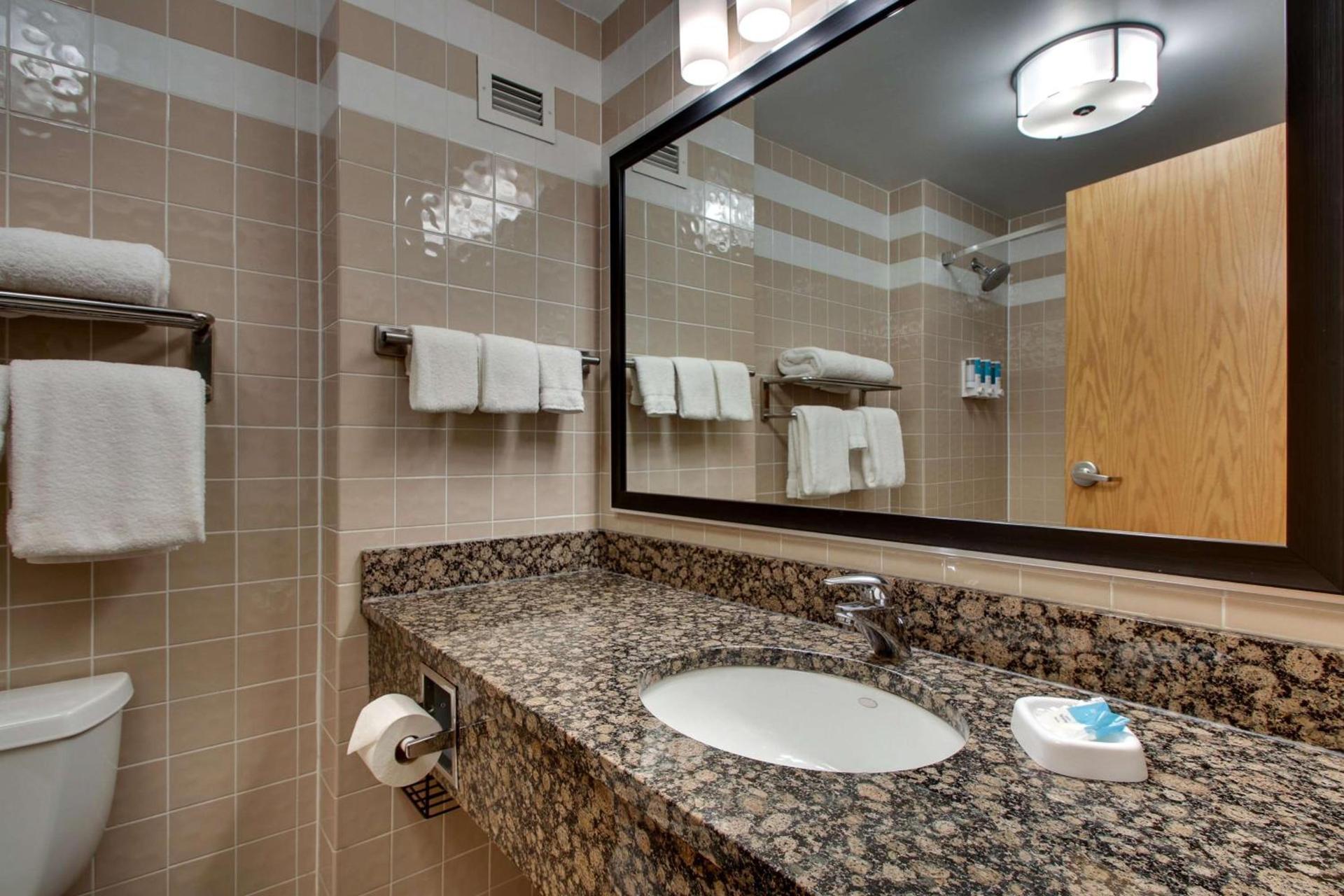Drury Inn & Suites Albuquerque North photo 53