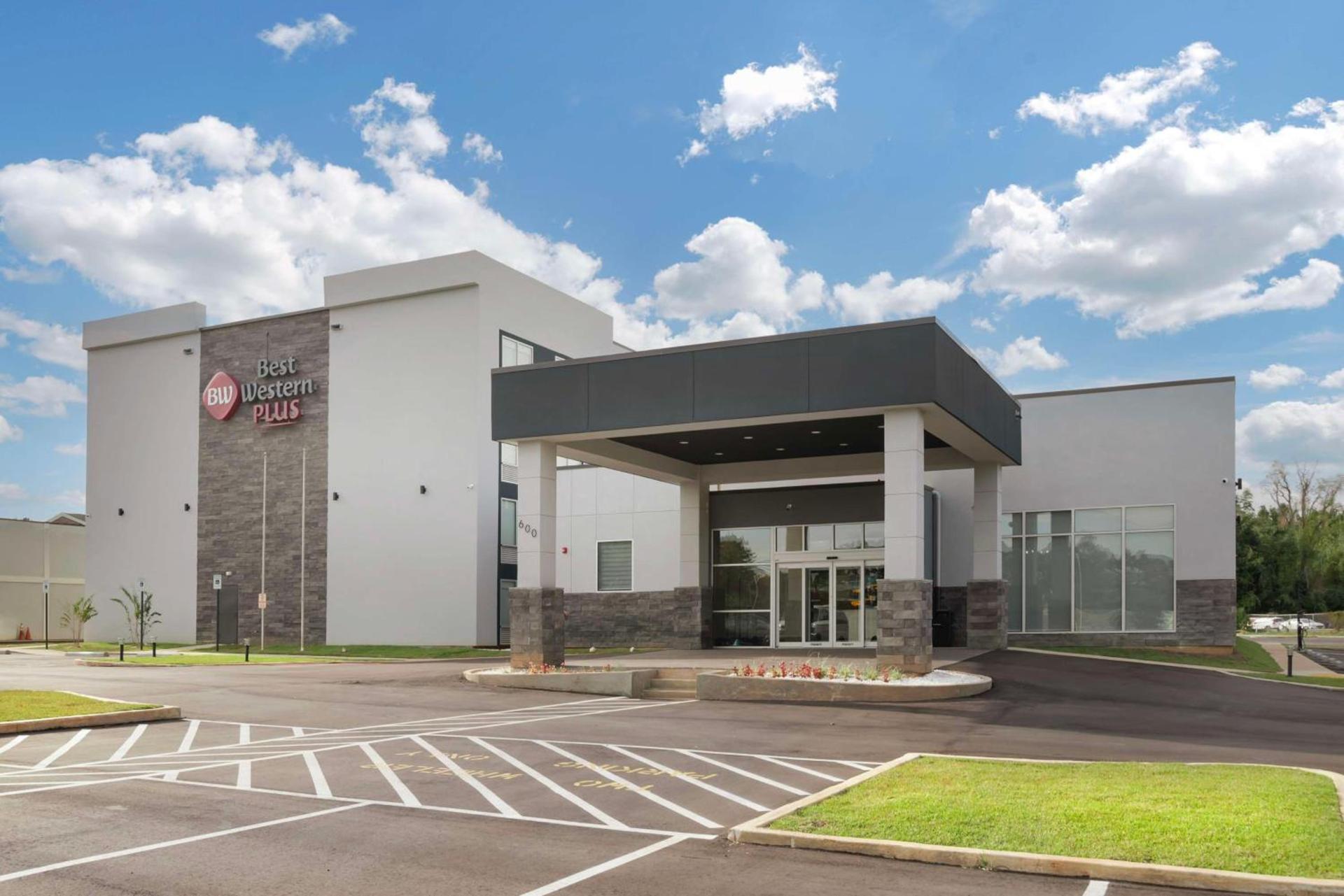 Best Western Plus Mobile Inn and Suites photo 10
