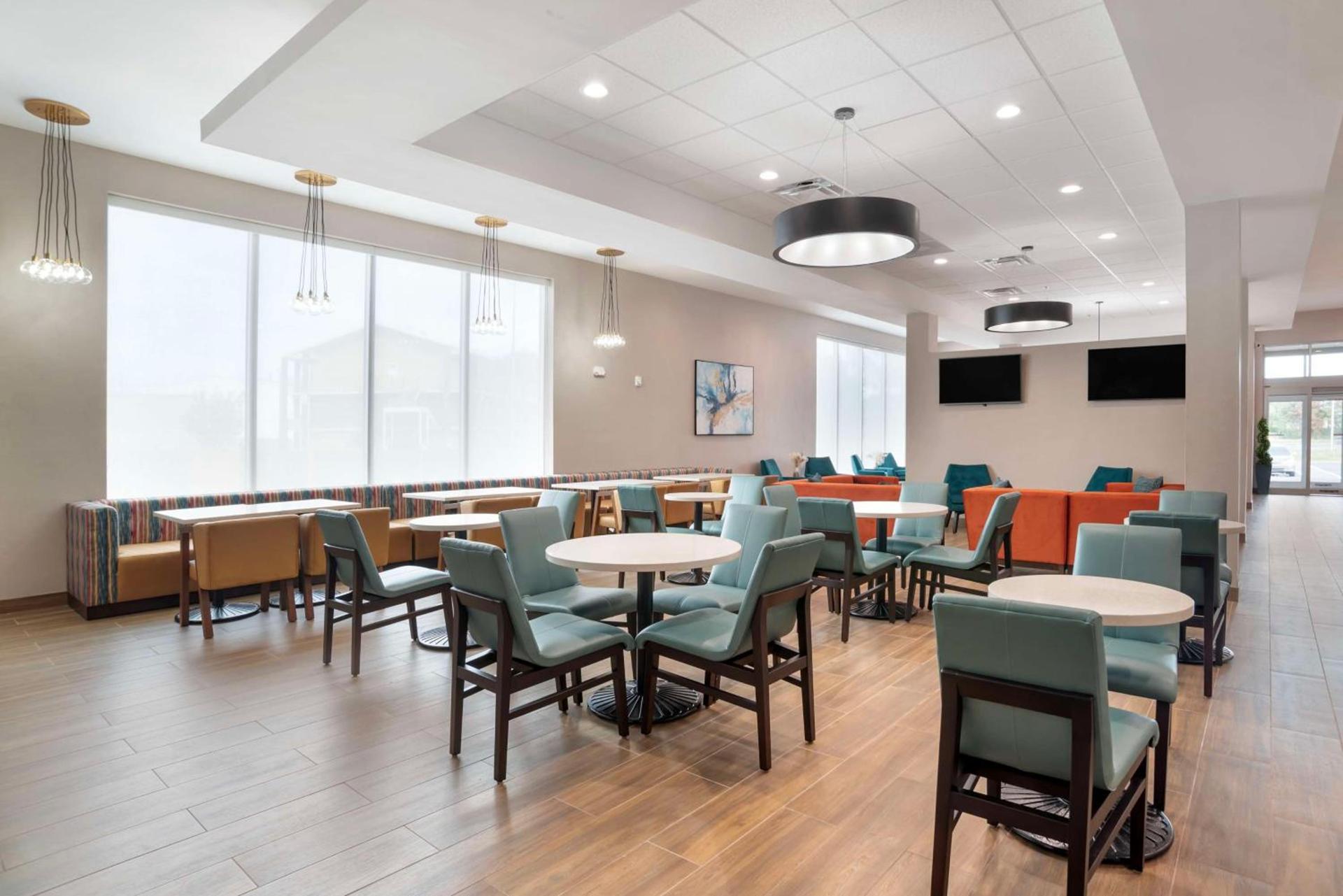Best Western Plus Mobile Inn and Suites photo 35