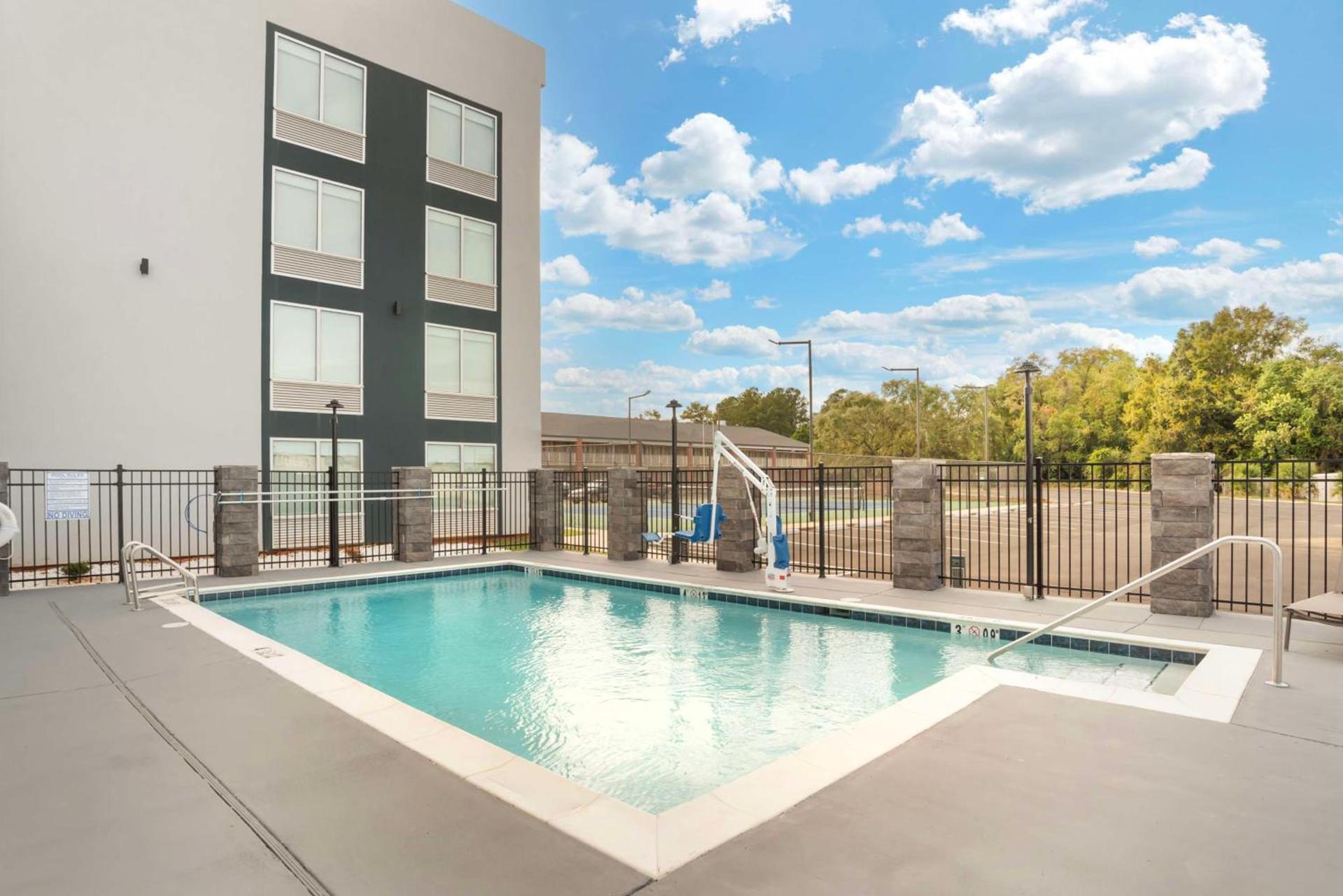 Best Western Plus Mobile Inn and Suites photo 4