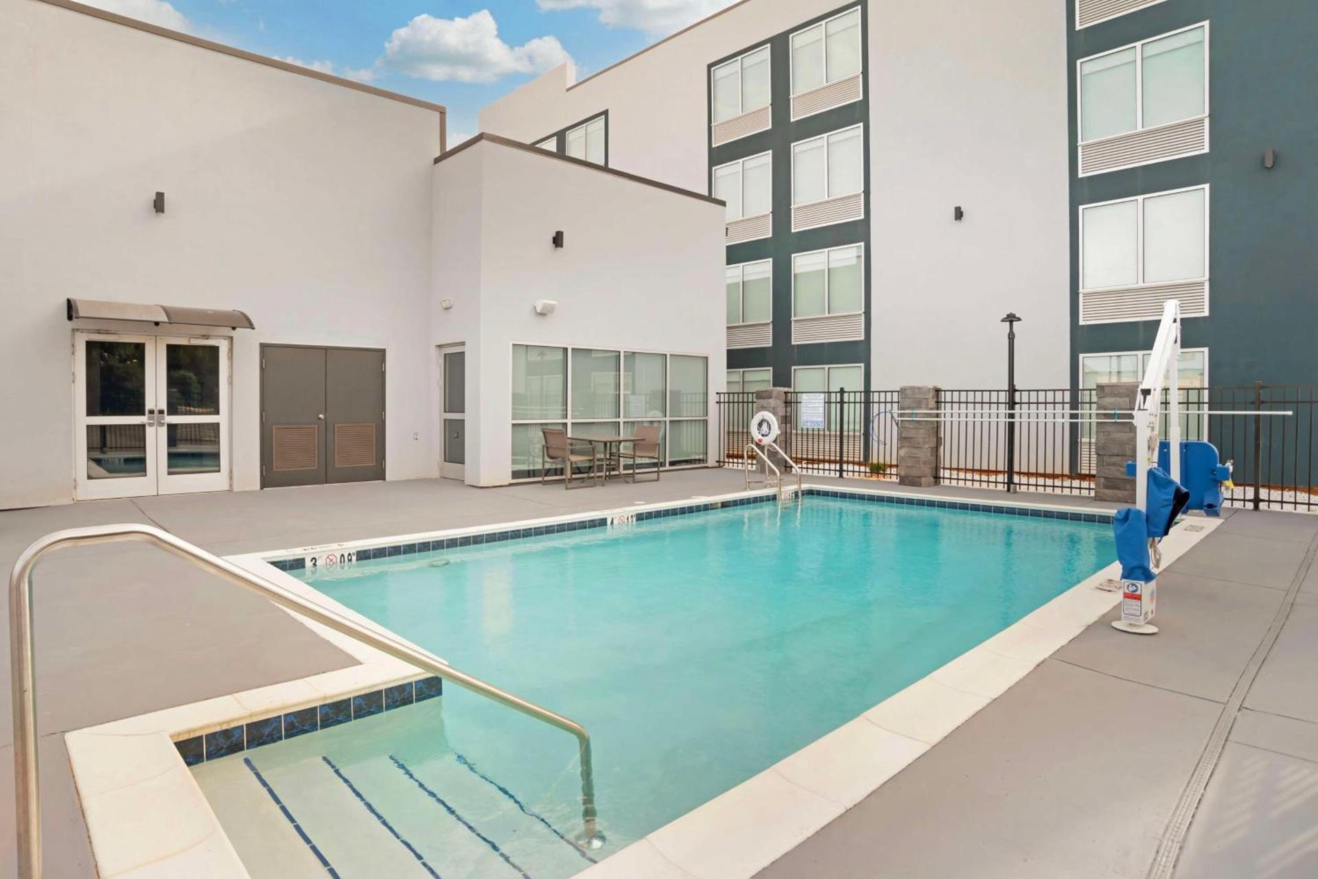 Best Western Plus Mobile Inn and Suites photo 34