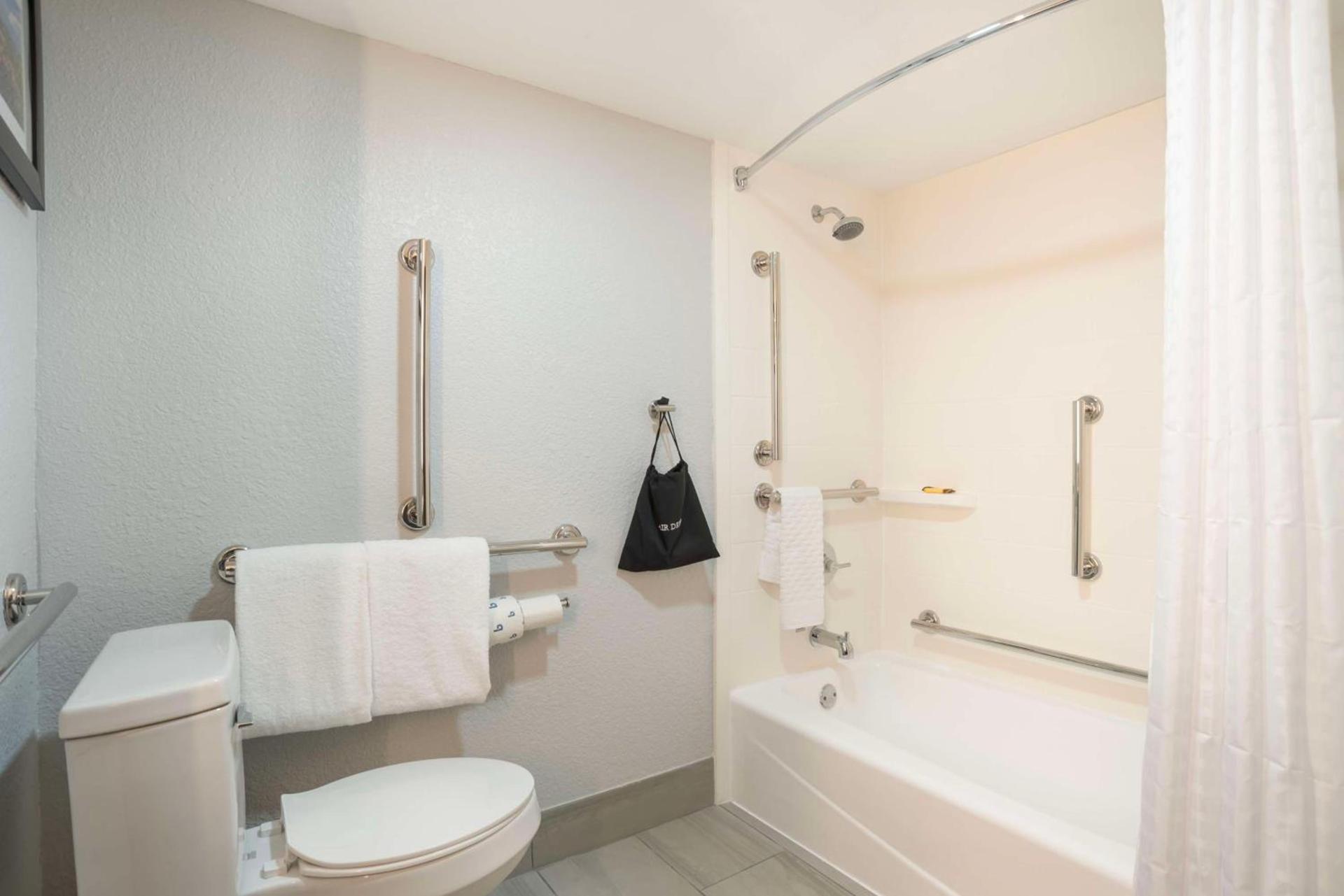 Best Western Plus Mobile Inn and Suites photo 31