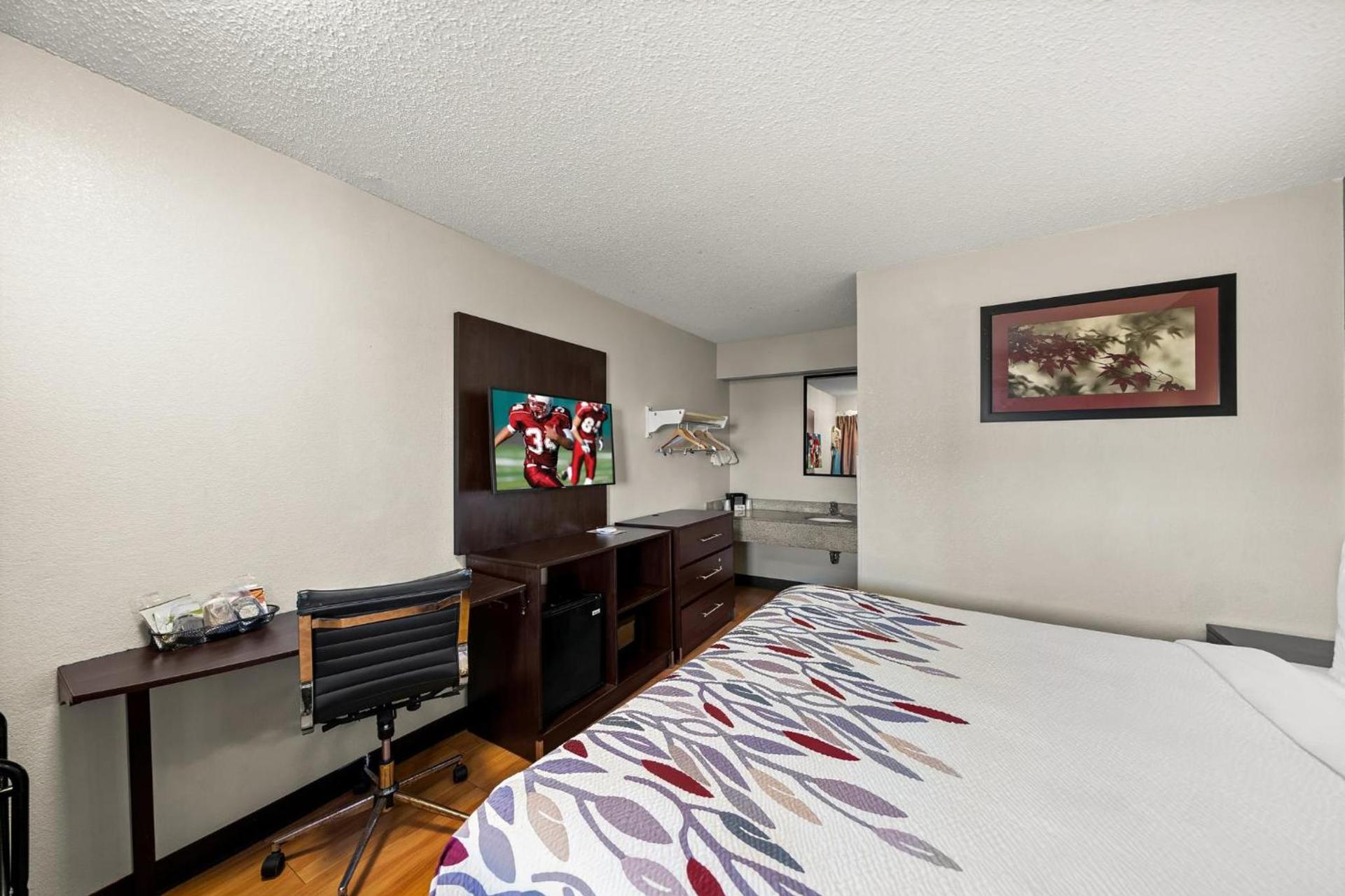 Red Roof Inn Dallas - DFW Airport North photo 55