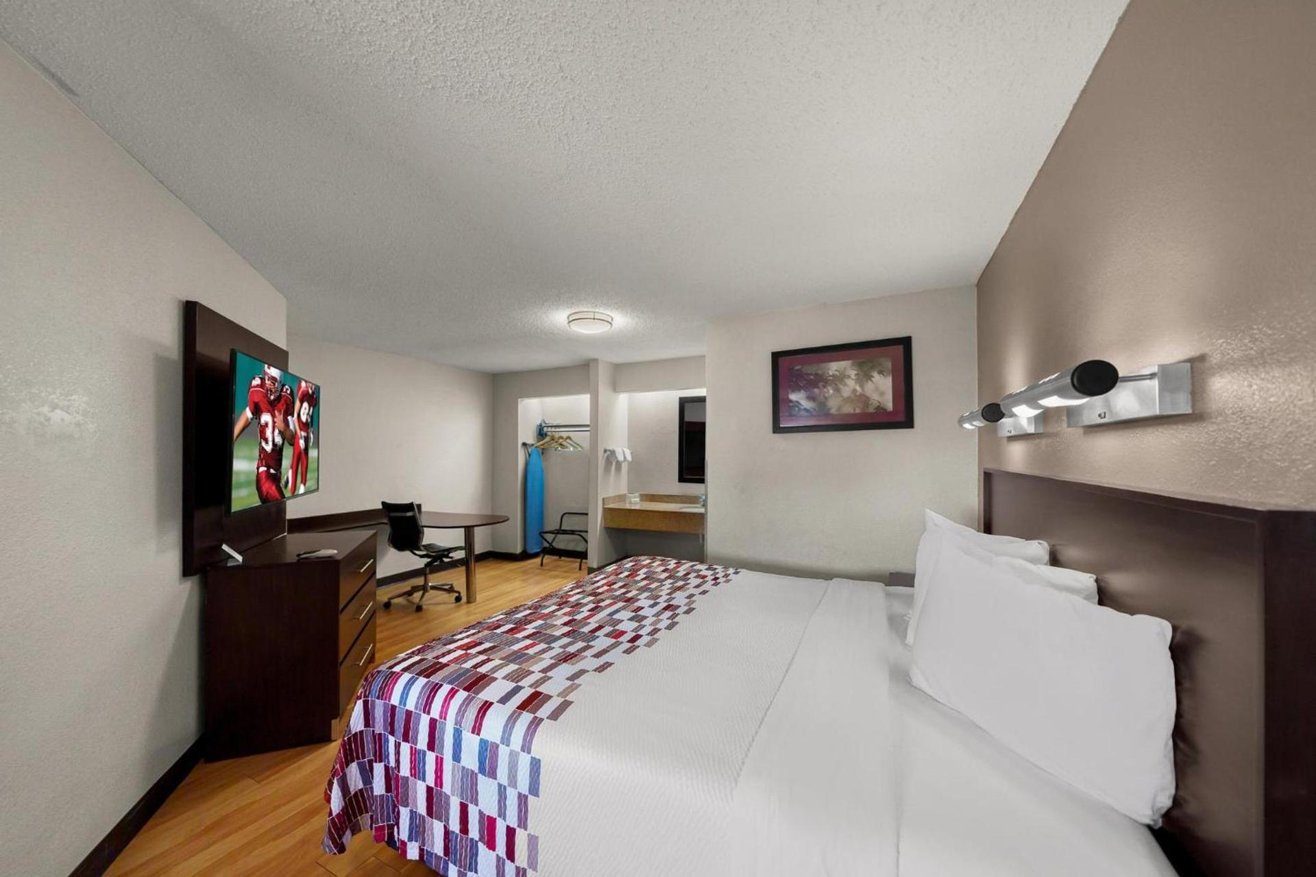 Red Roof Inn Dallas - DFW Airport North photo 46